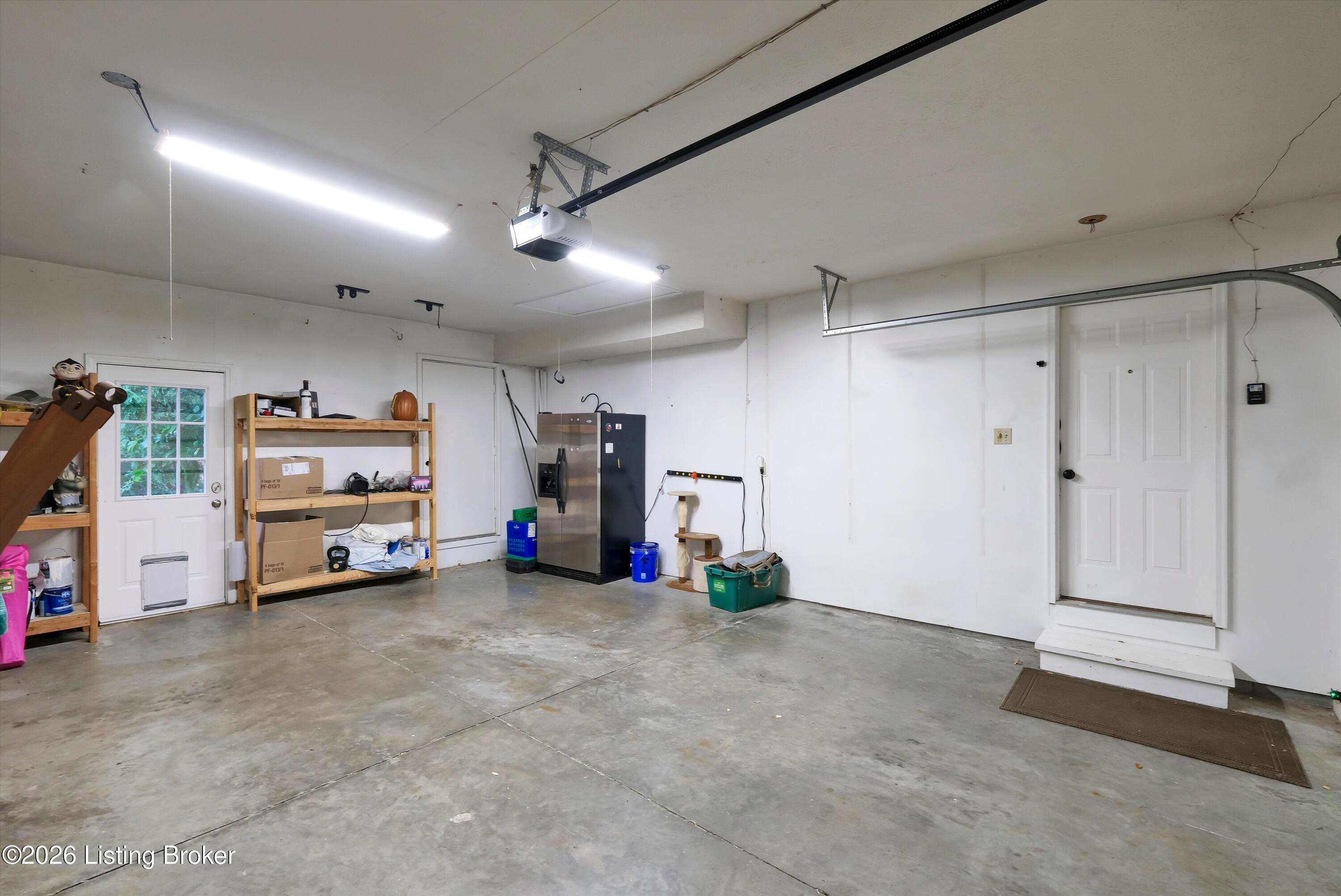 4538 Oak Pointe Dr