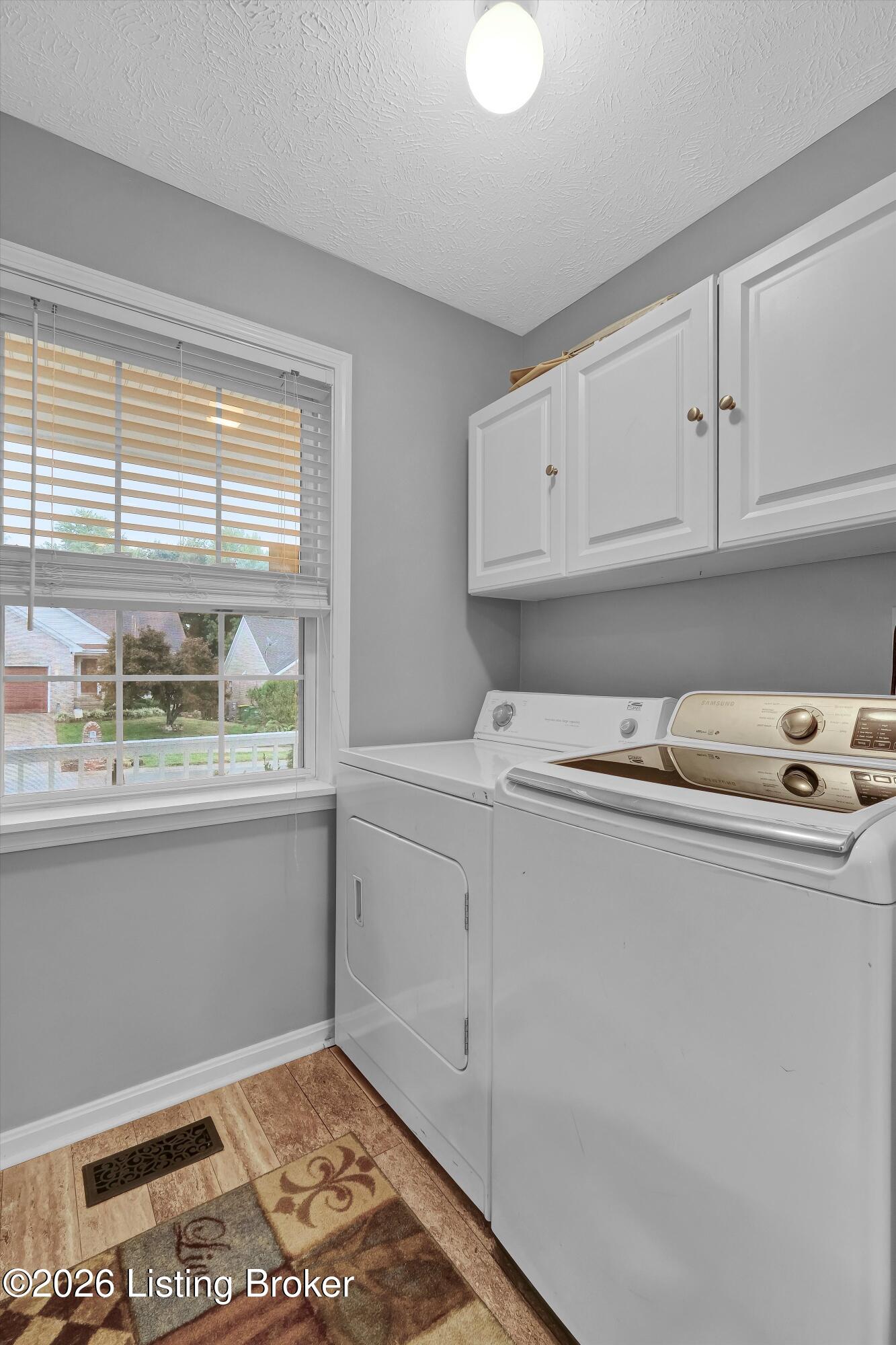 4538 Oak Pointe Dr