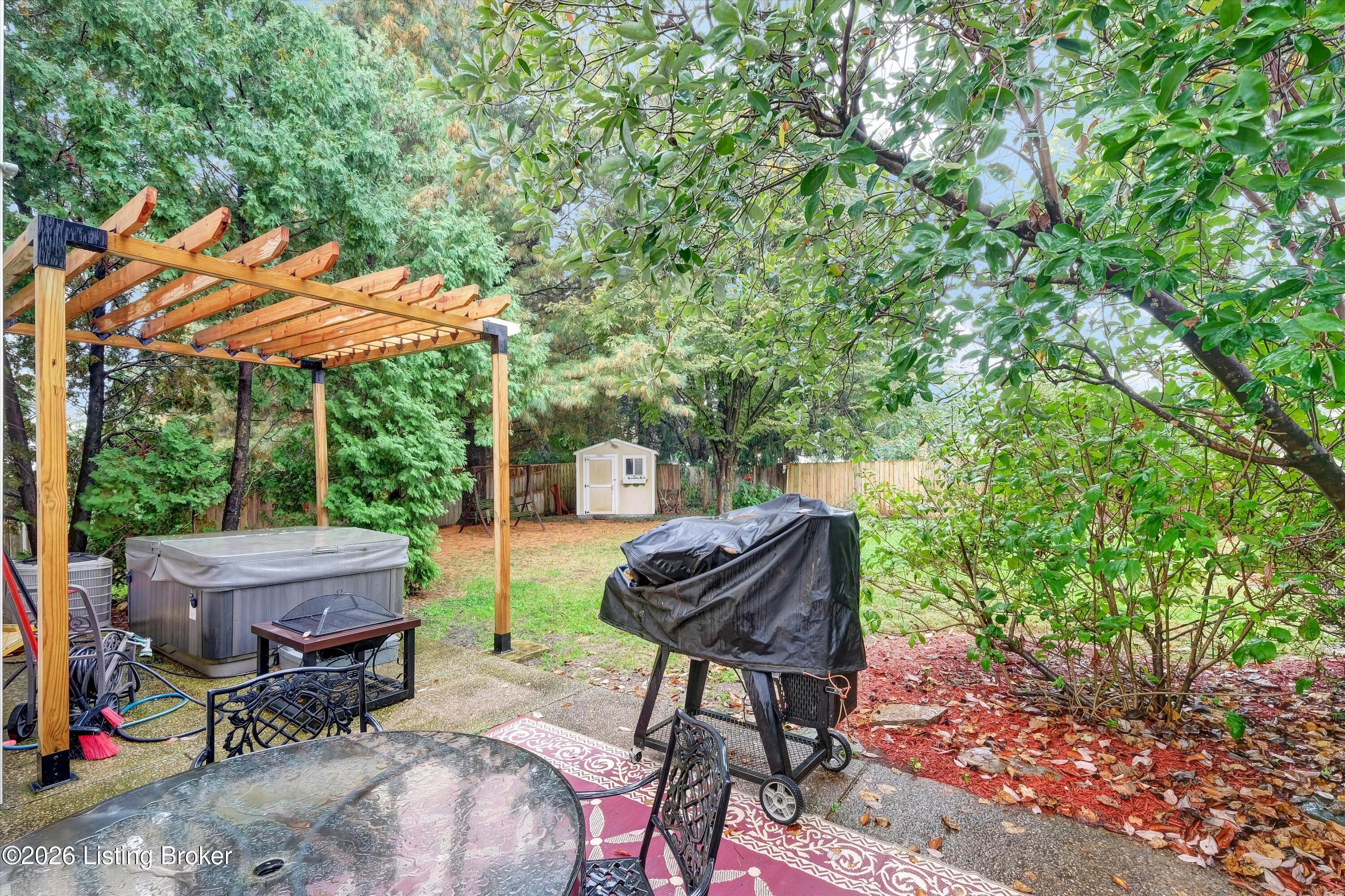 4538 Oak Pointe Dr