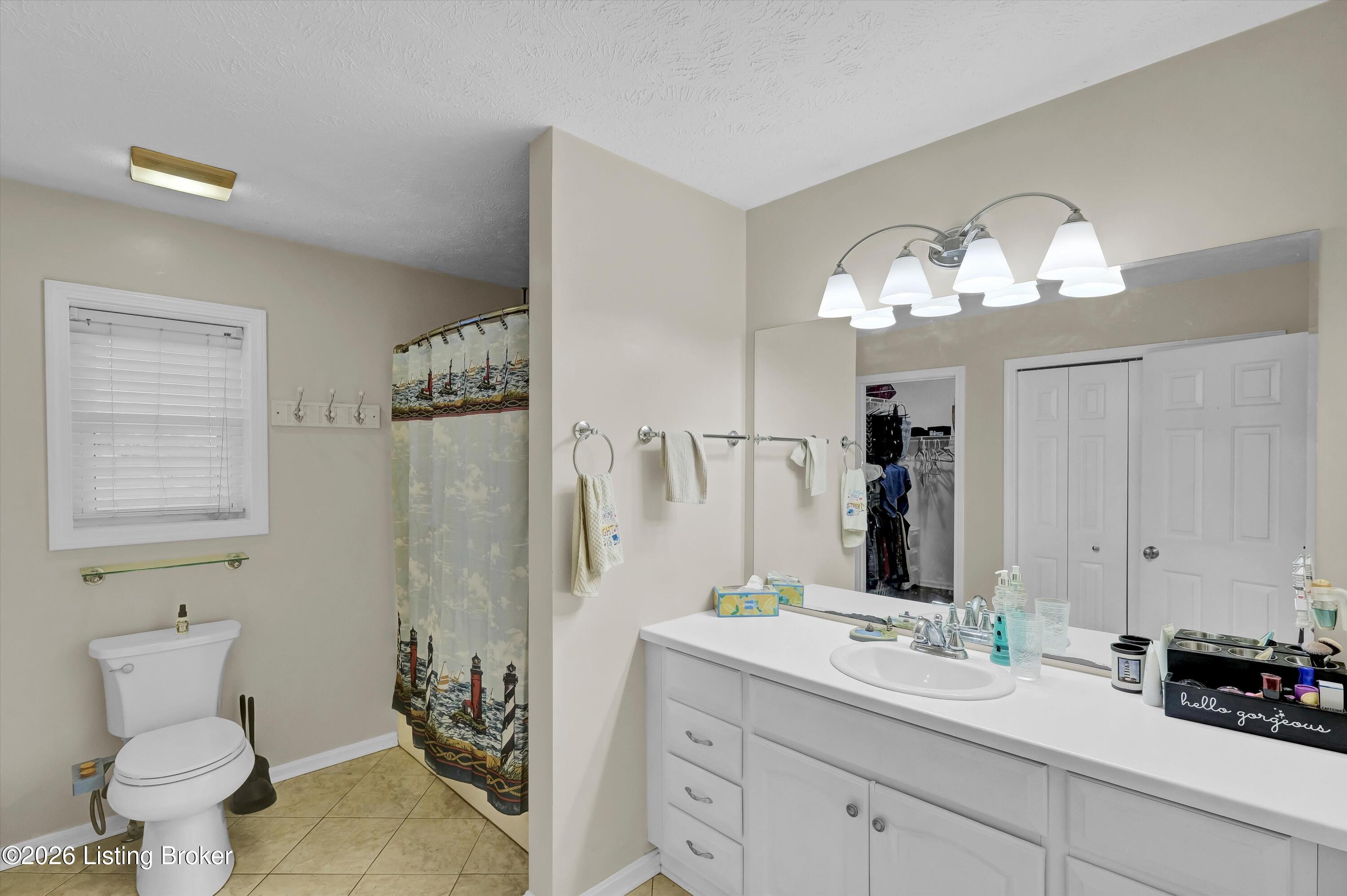 4538 Oak Pointe Dr