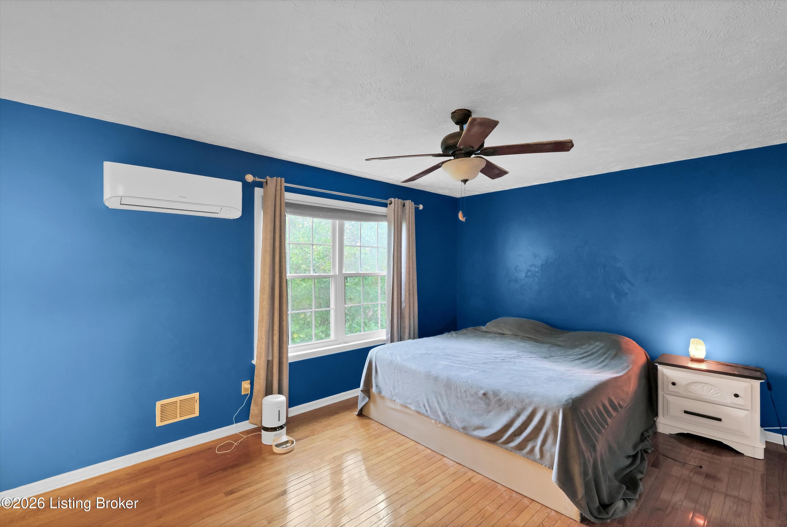 4538 Oak Pointe Dr