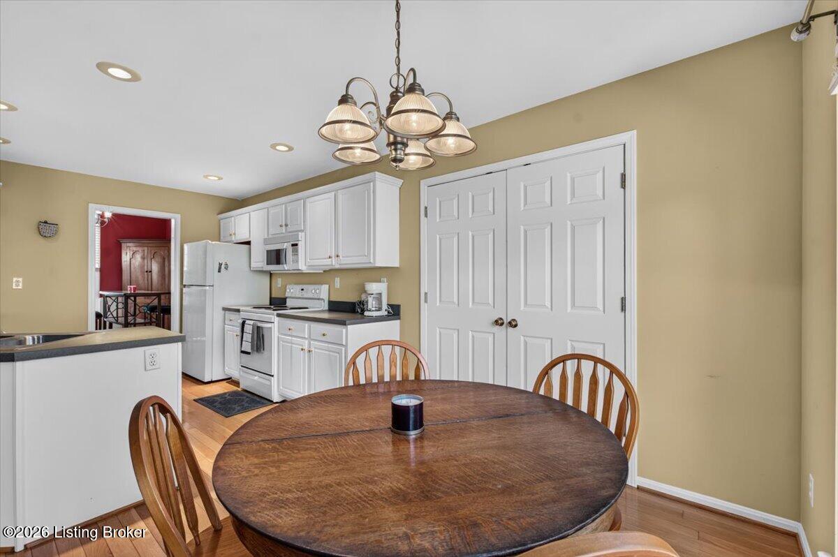 6414 Mossy Oaks Dr