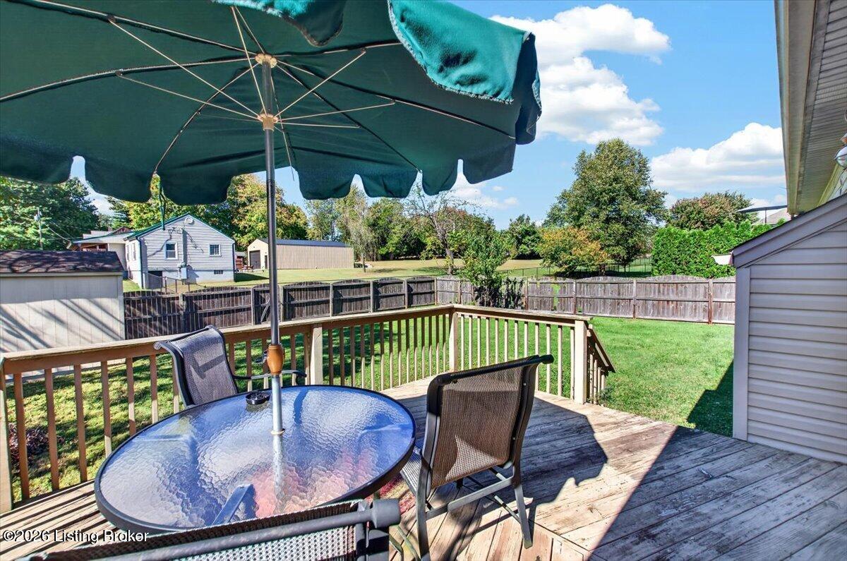 6414 Mossy Oaks Dr