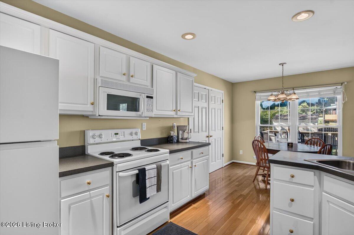 6414 Mossy Oaks Dr