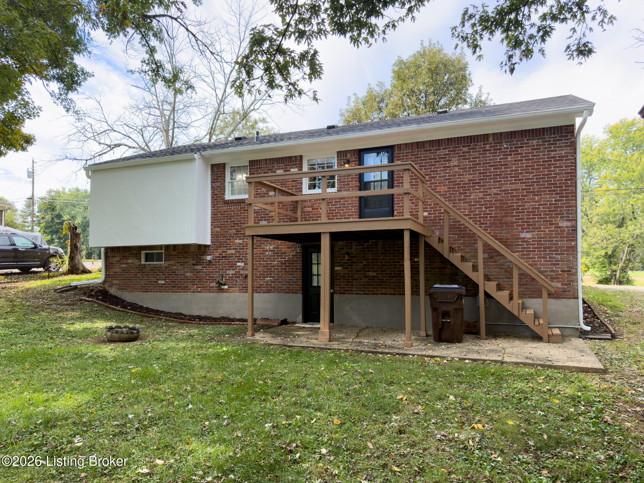 230 Willow Dr