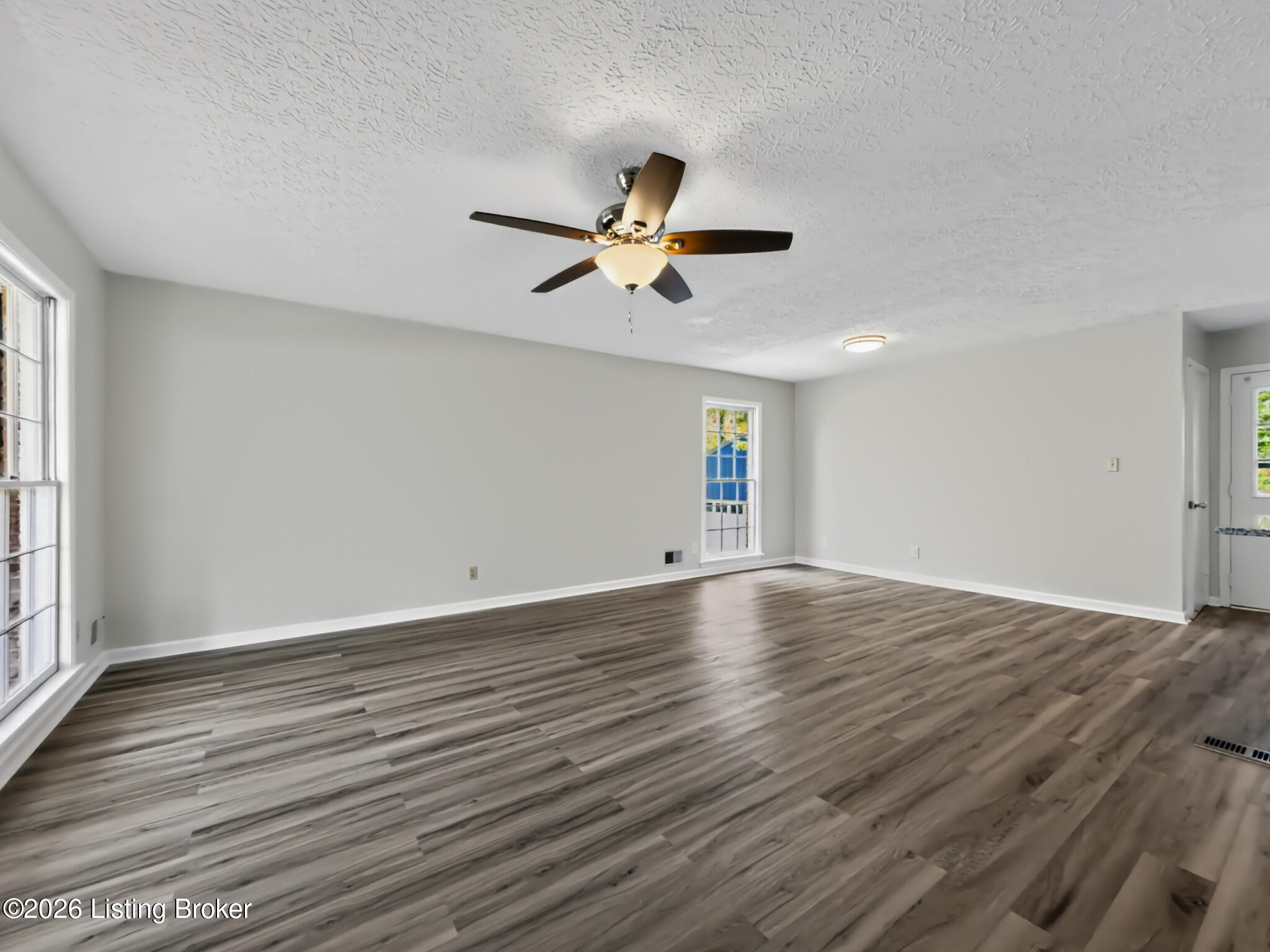 230 Willow Dr