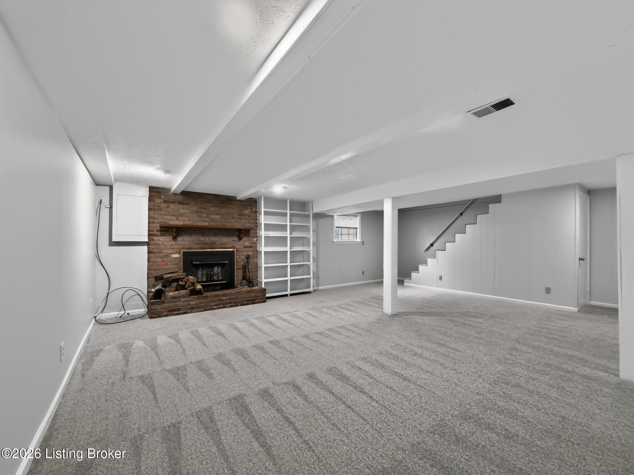 230 Willow Dr