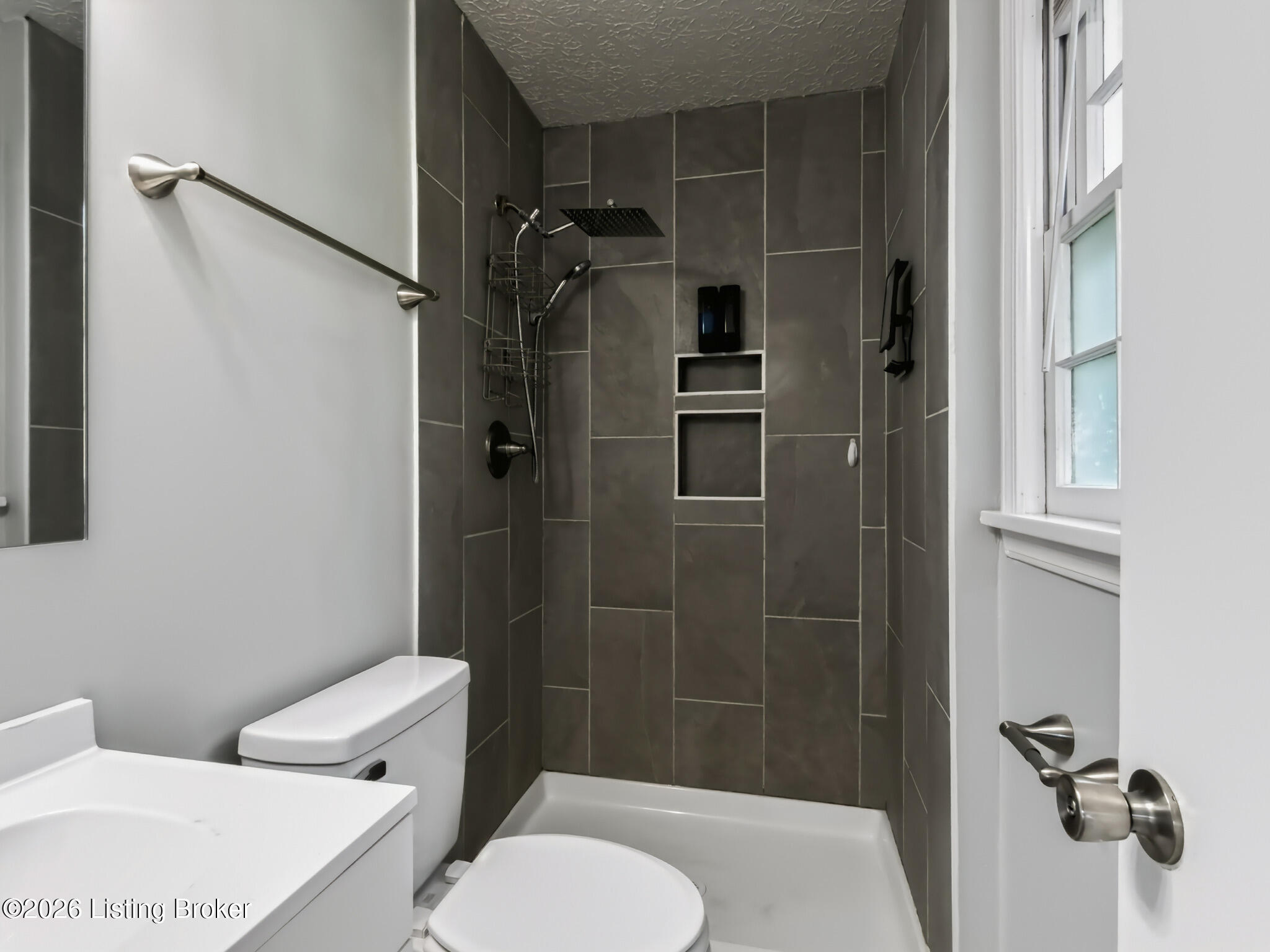 230 Willow Dr