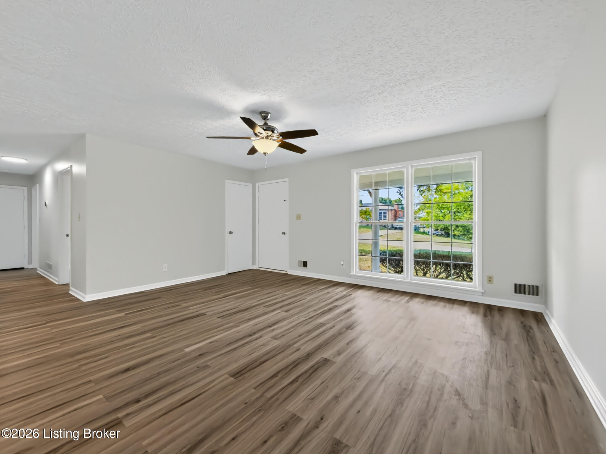 230 Willow Dr
