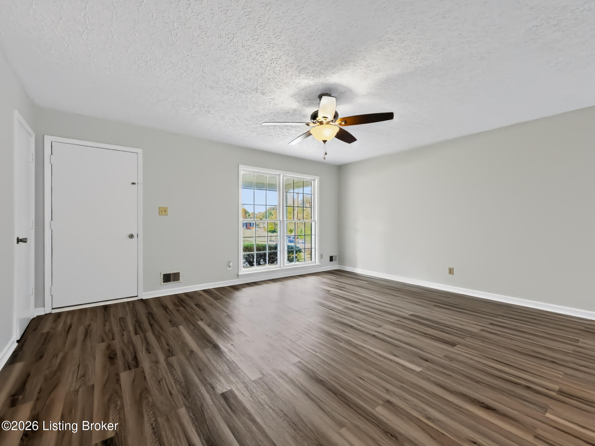 230 Willow Dr