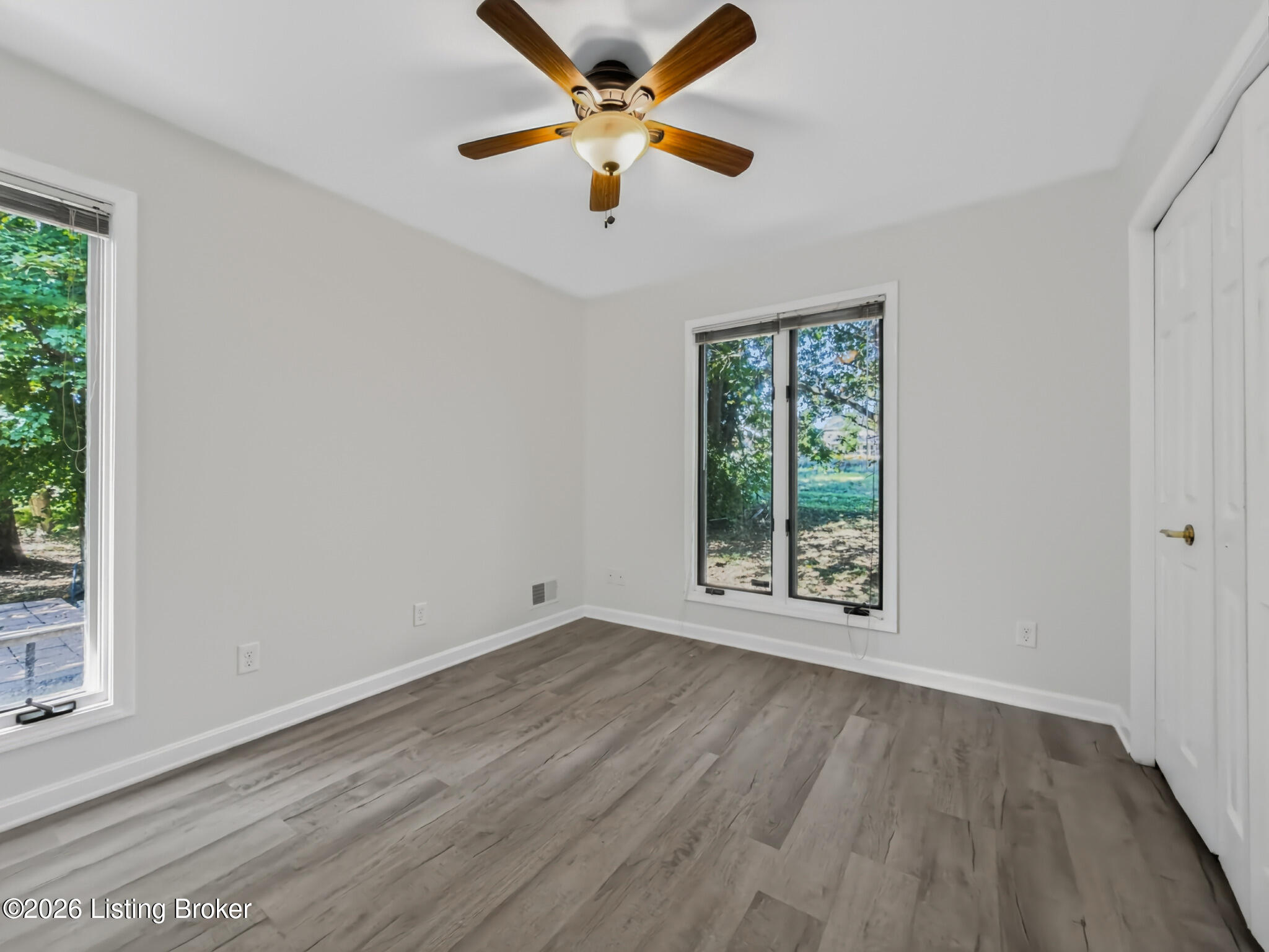 8025 Cedar Glen Ln