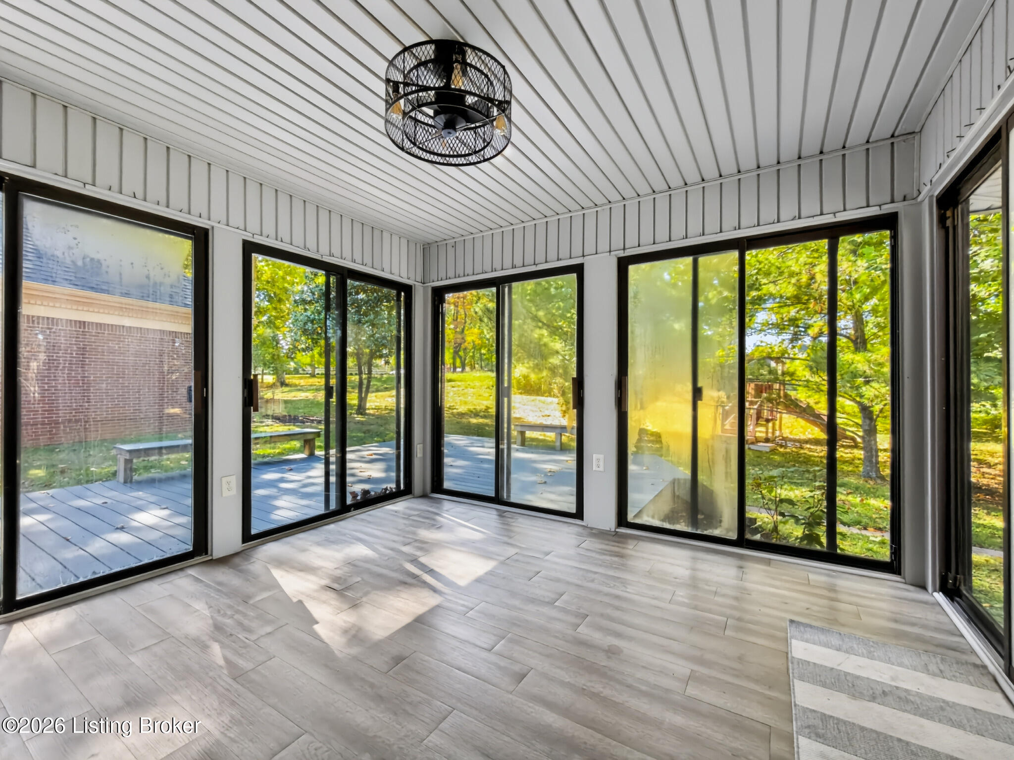 8025 Cedar Glen Ln