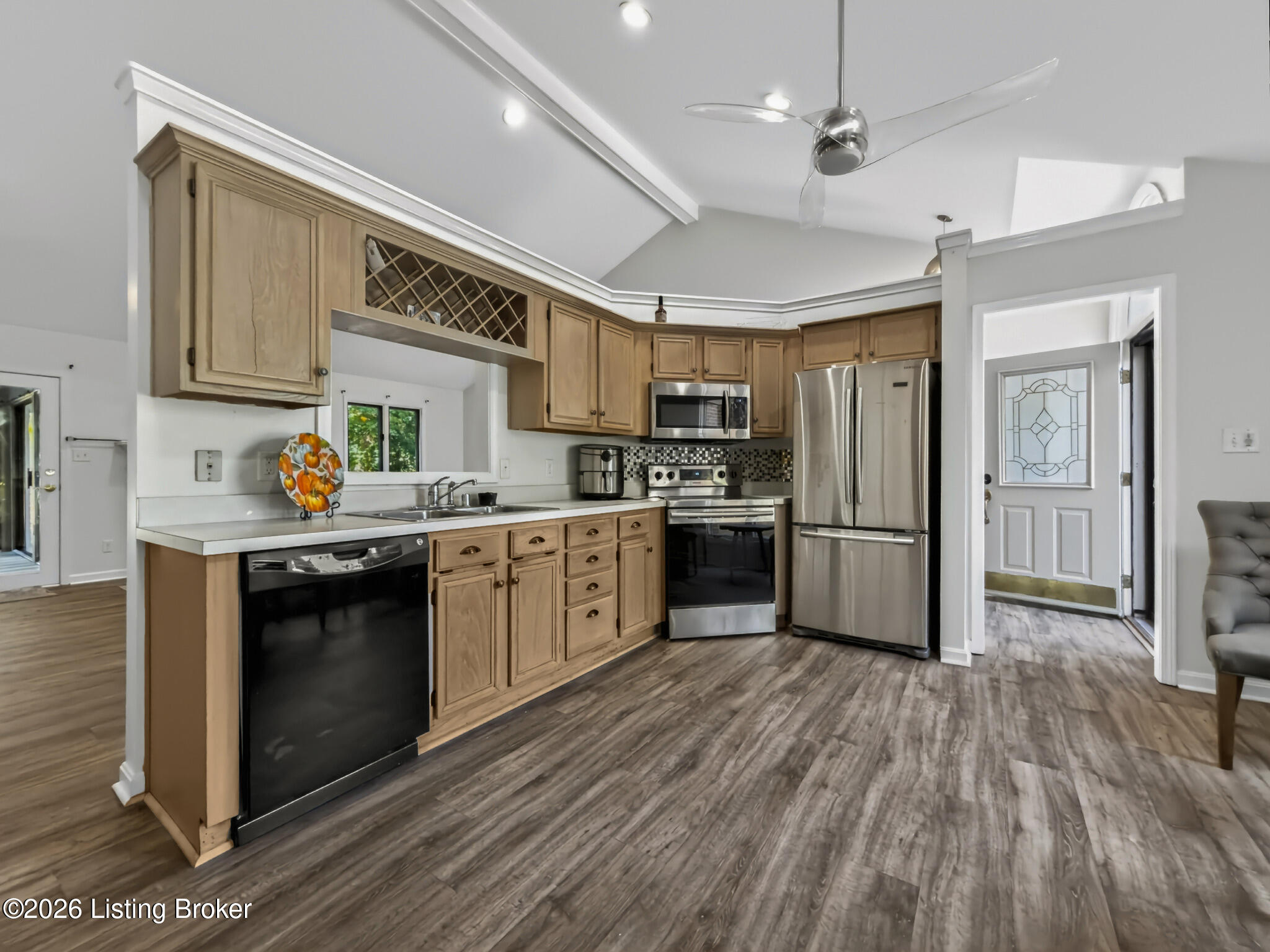 8025 Cedar Glen Ln