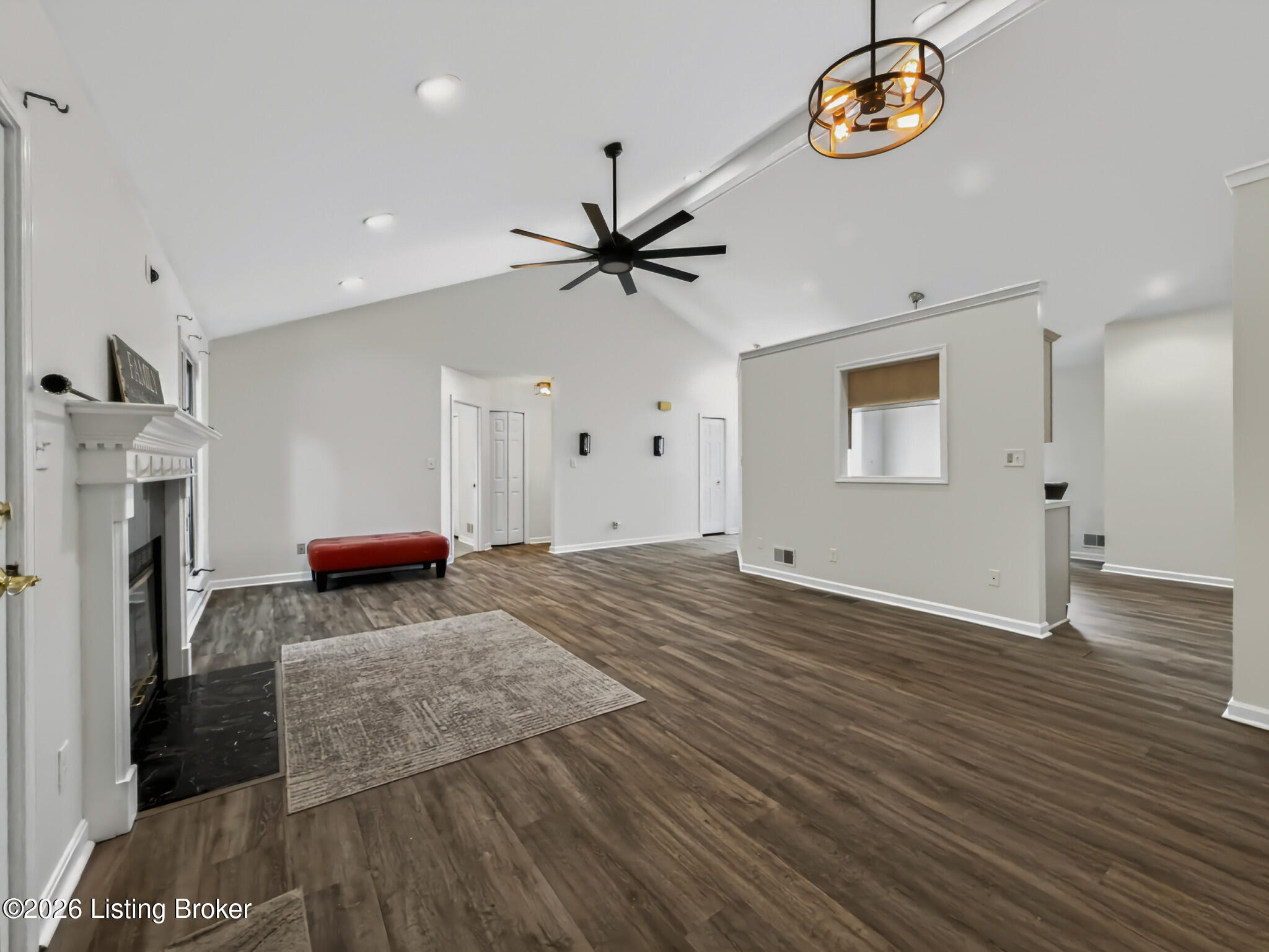 8025 Cedar Glen Ln
