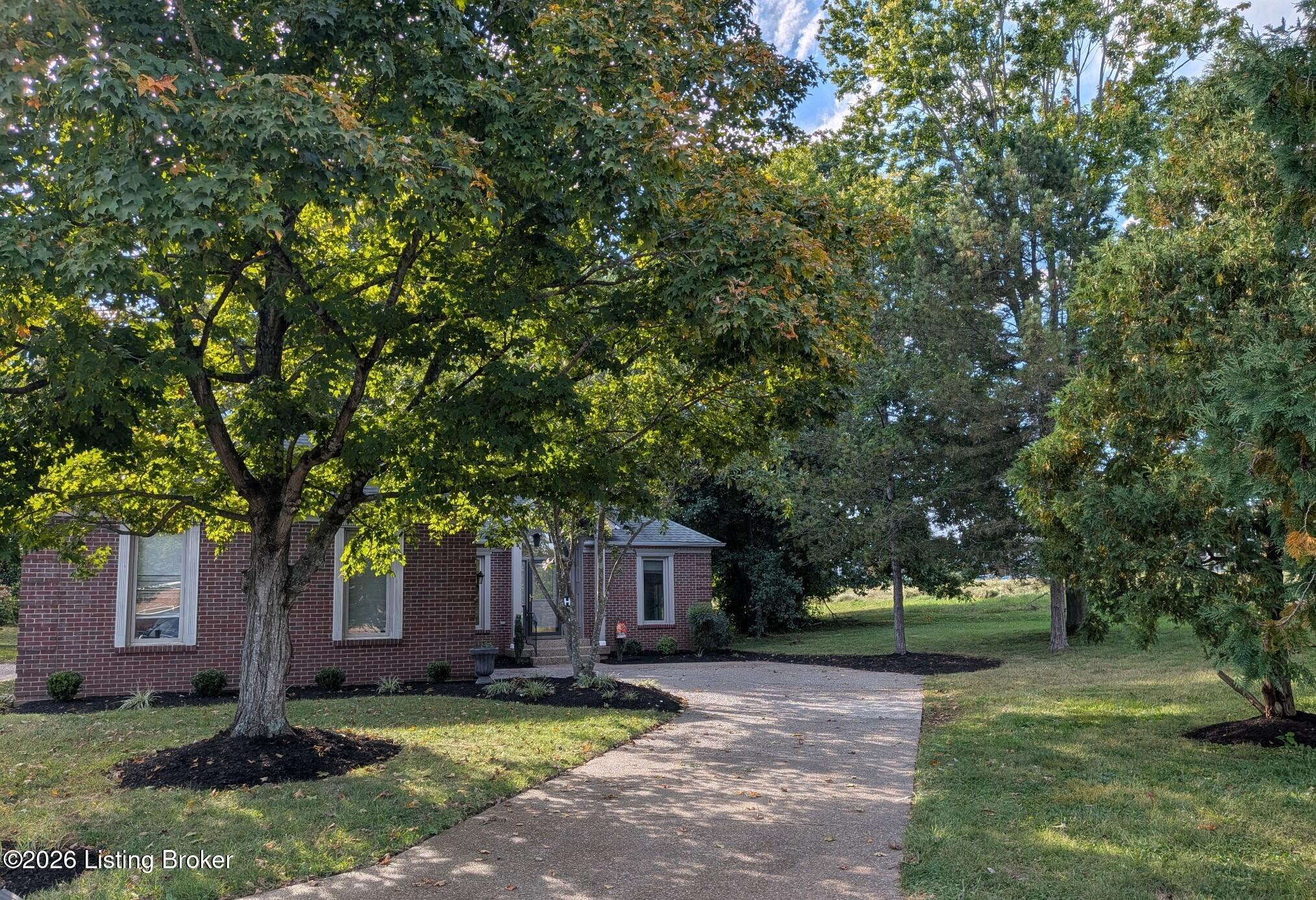 8025 Cedar Glen Ln