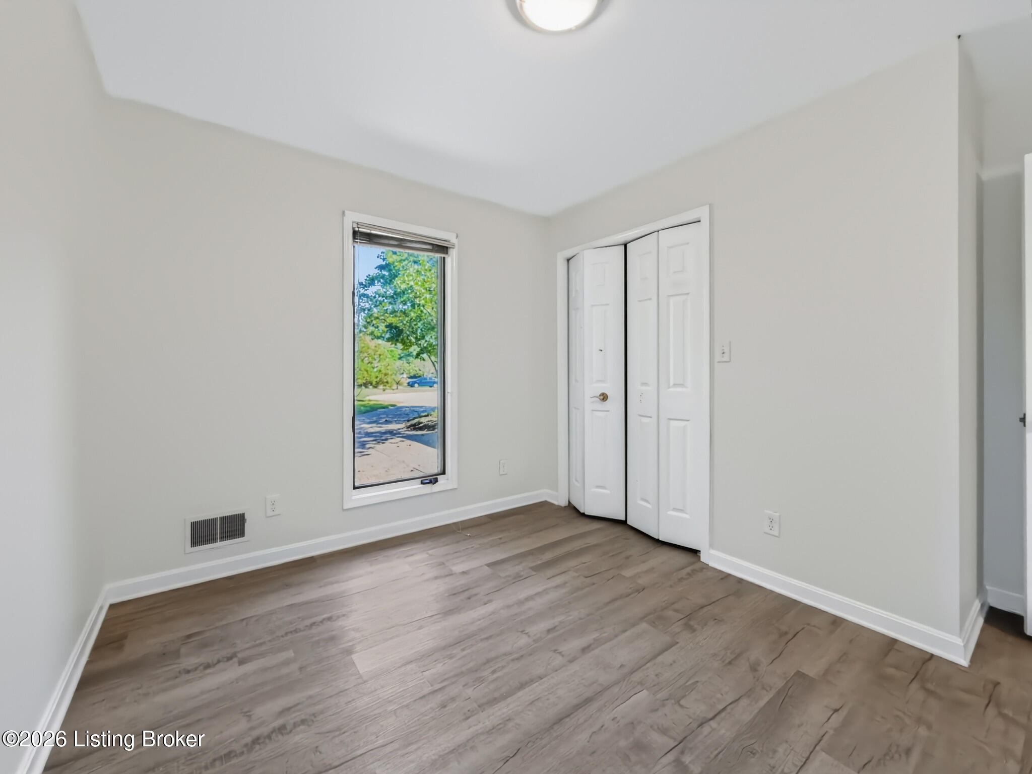 8025 Cedar Glen Ln