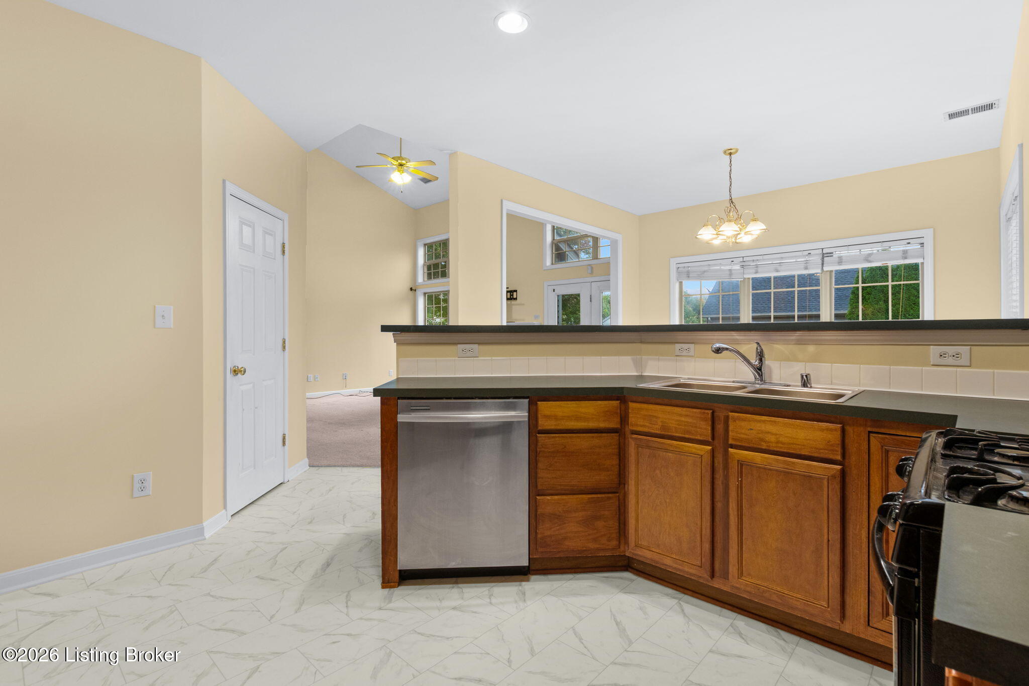 9201 Eminence Ct