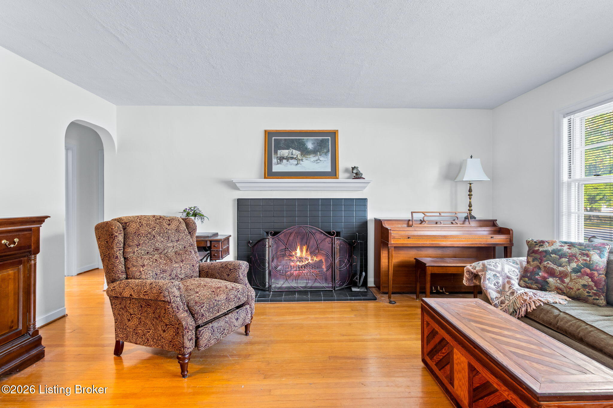 3106 Hewitt Ave