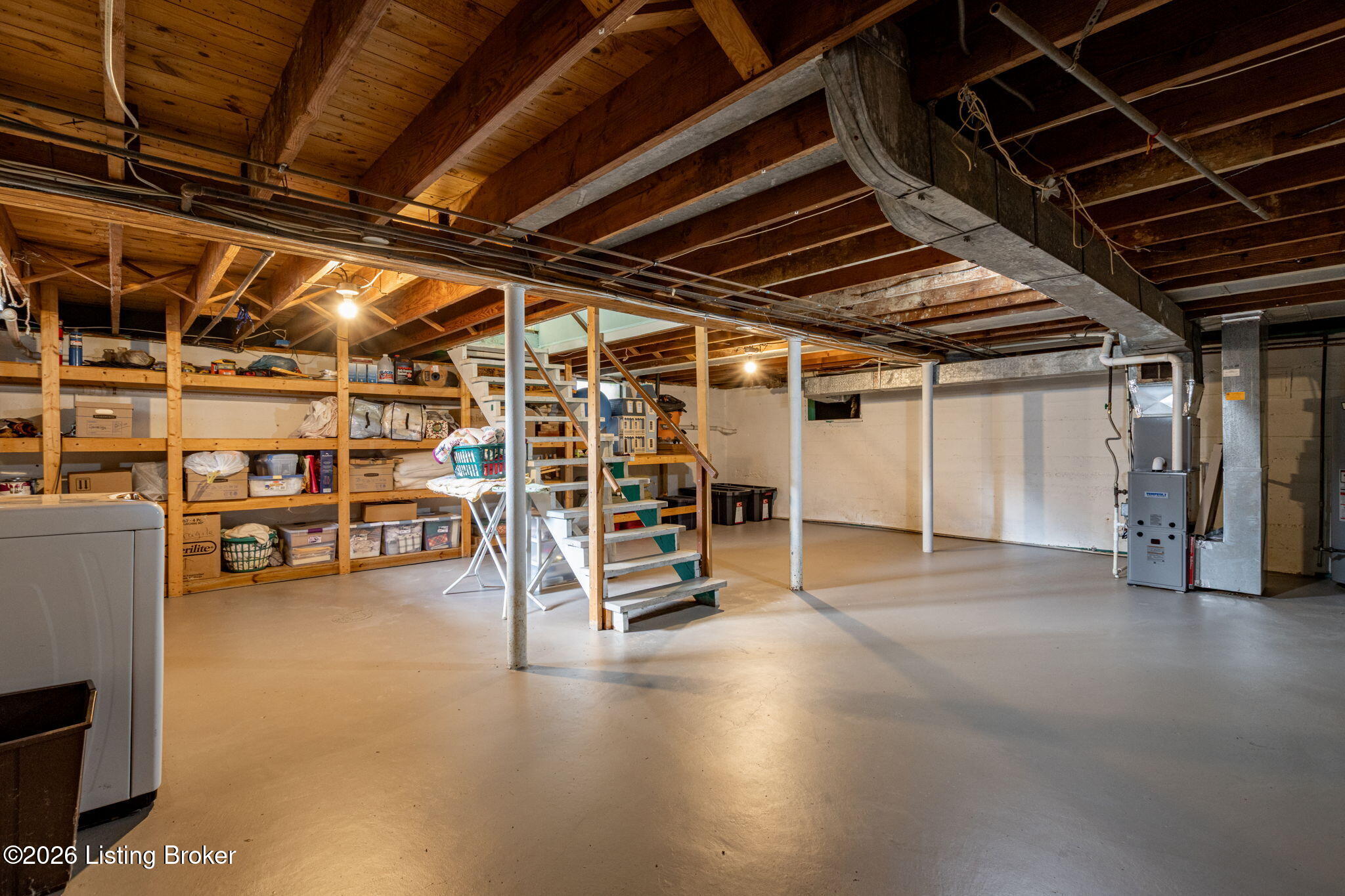 3106 Hewitt Ave