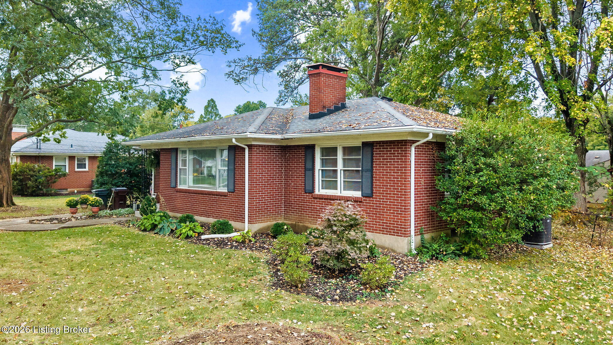 3106 Hewitt Ave