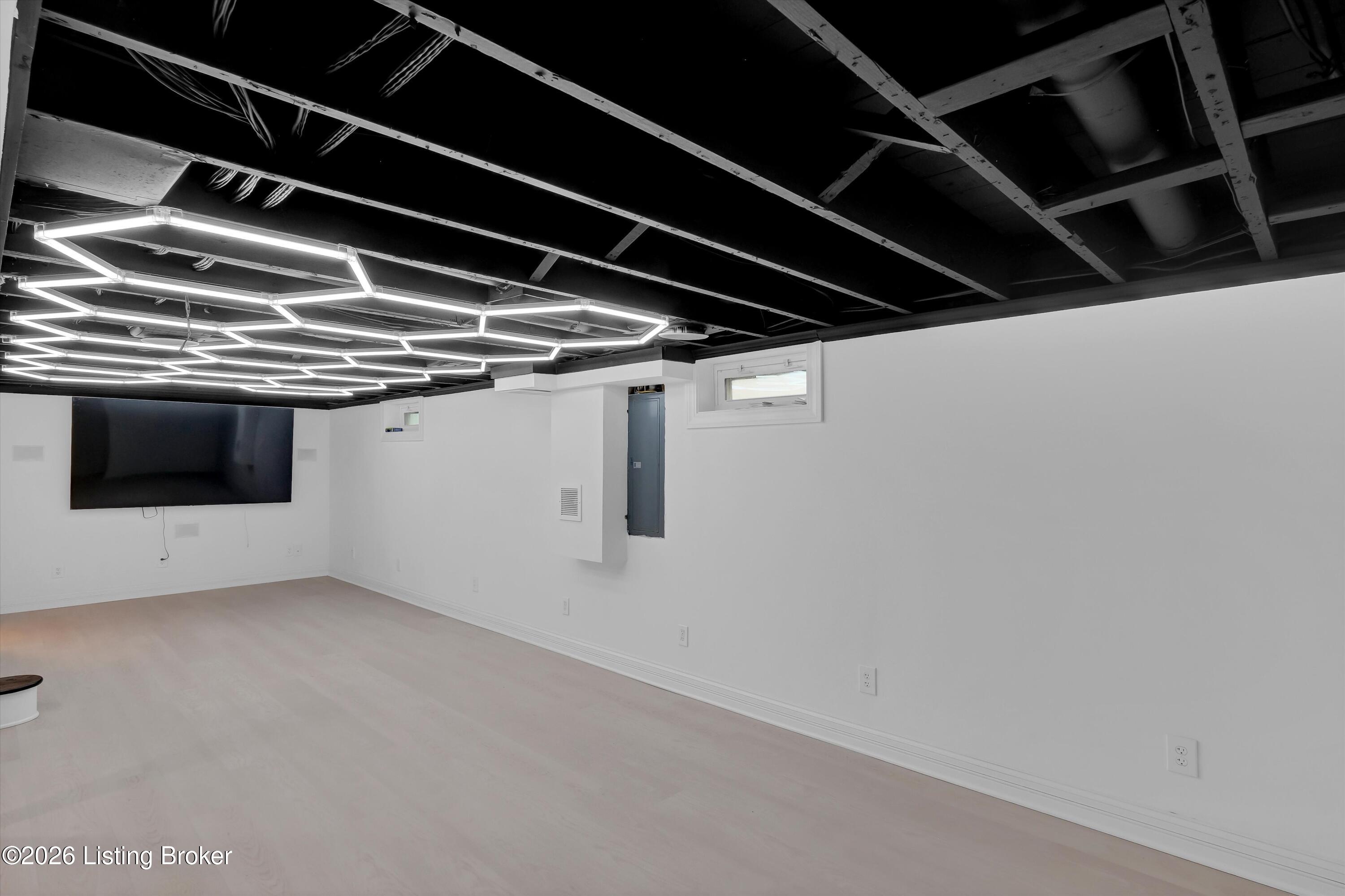 3505 Warner Ave