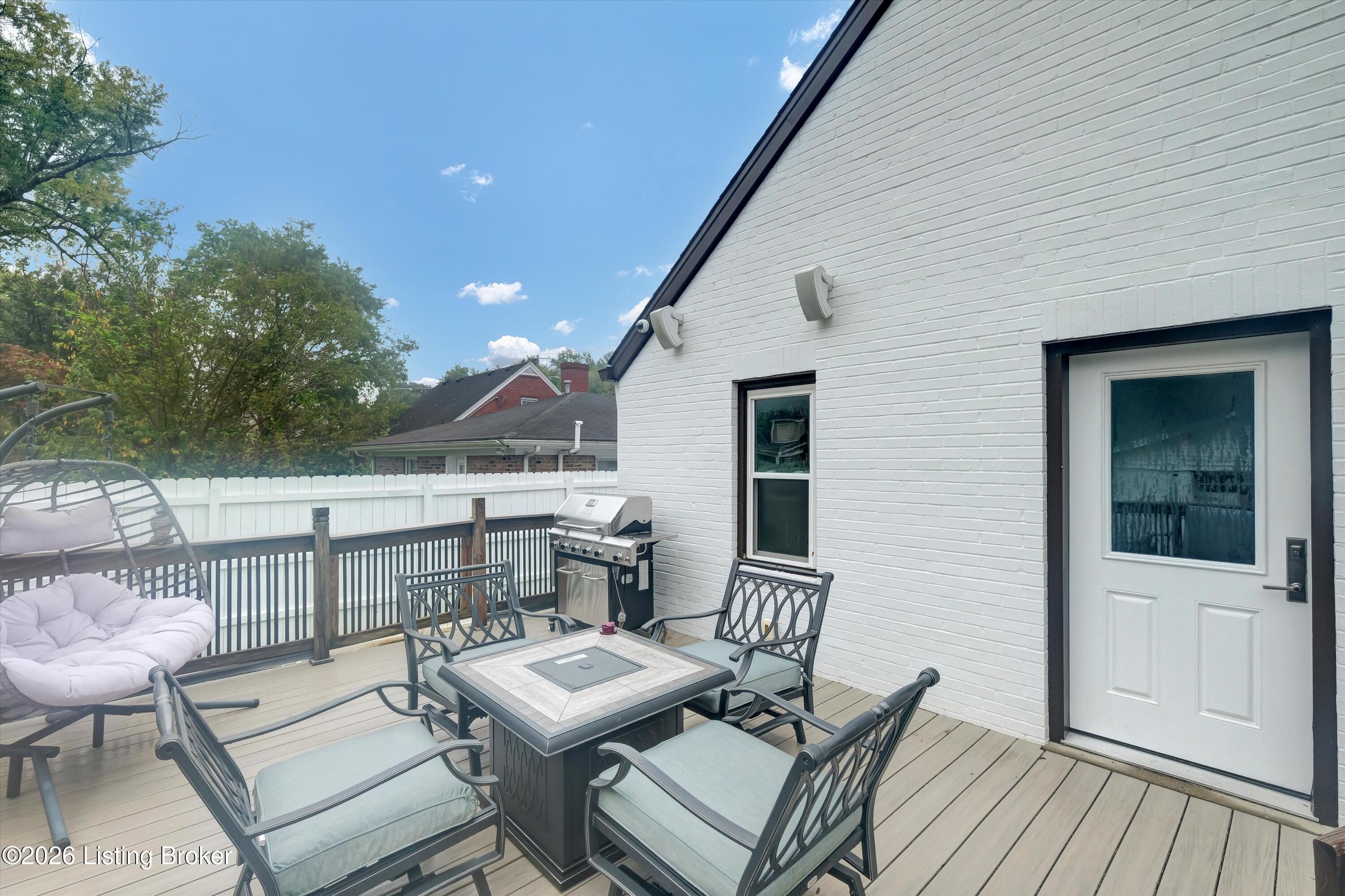 3505 Warner Ave