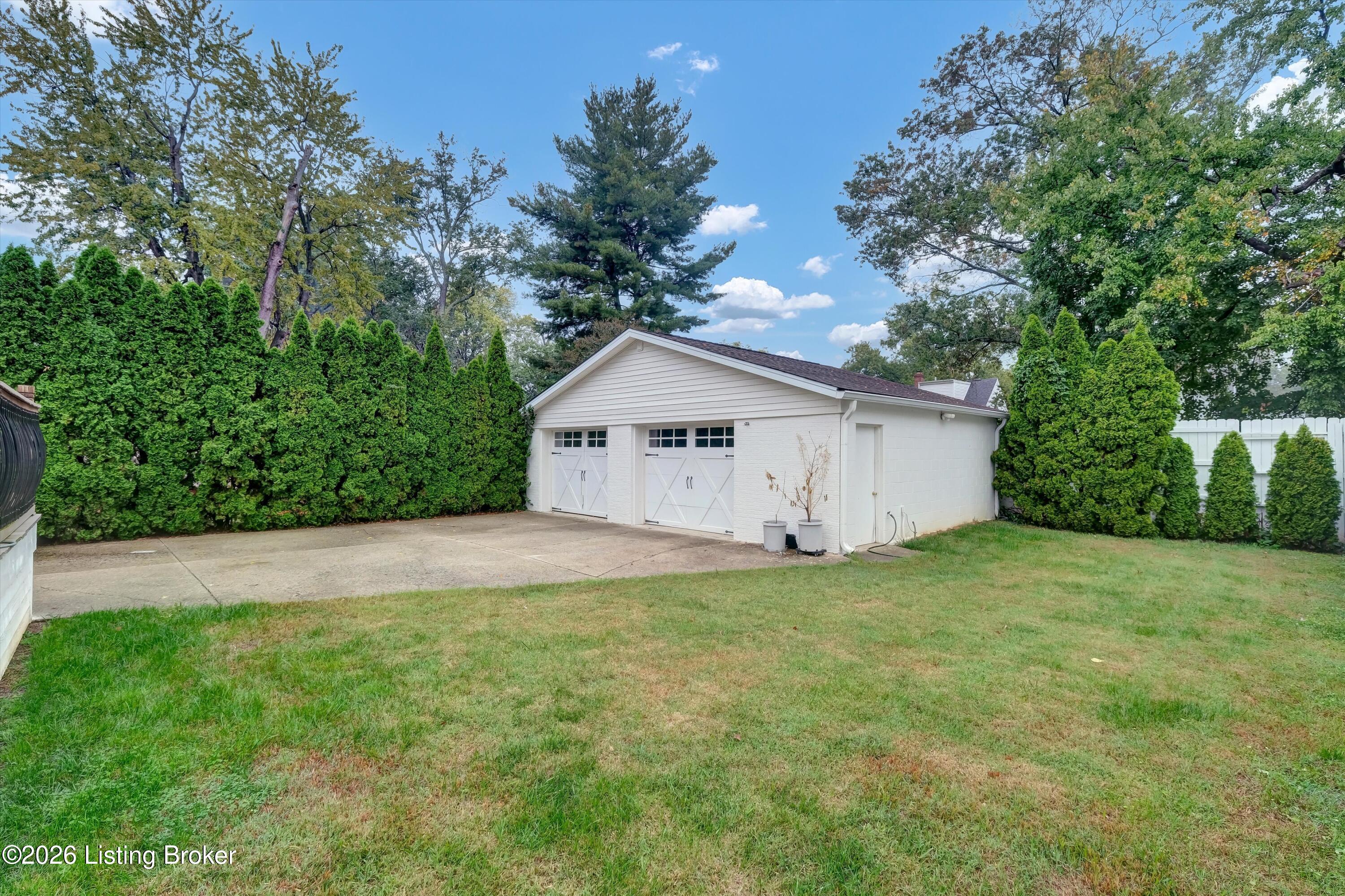 3505 Warner Ave