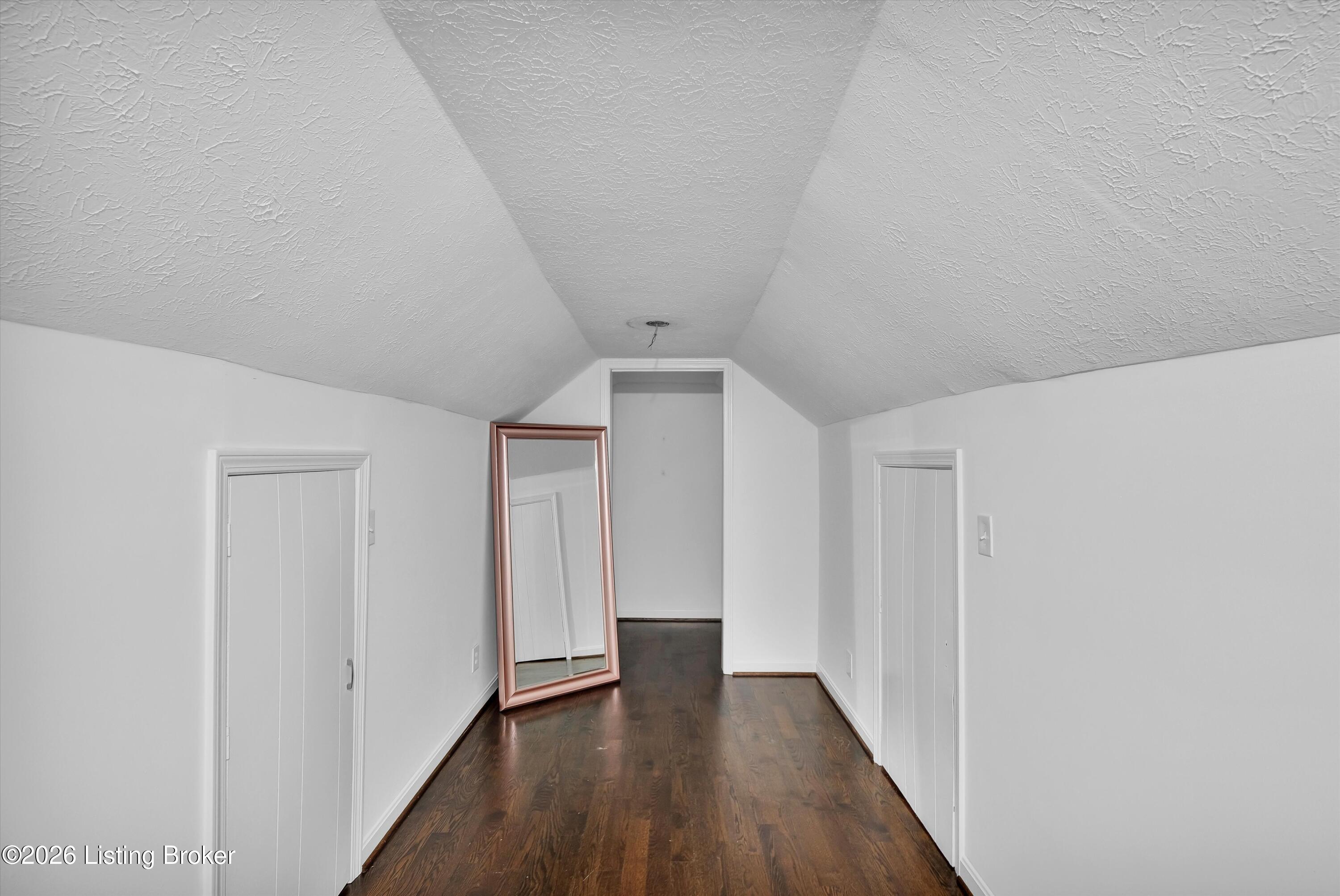 3505 Warner Ave