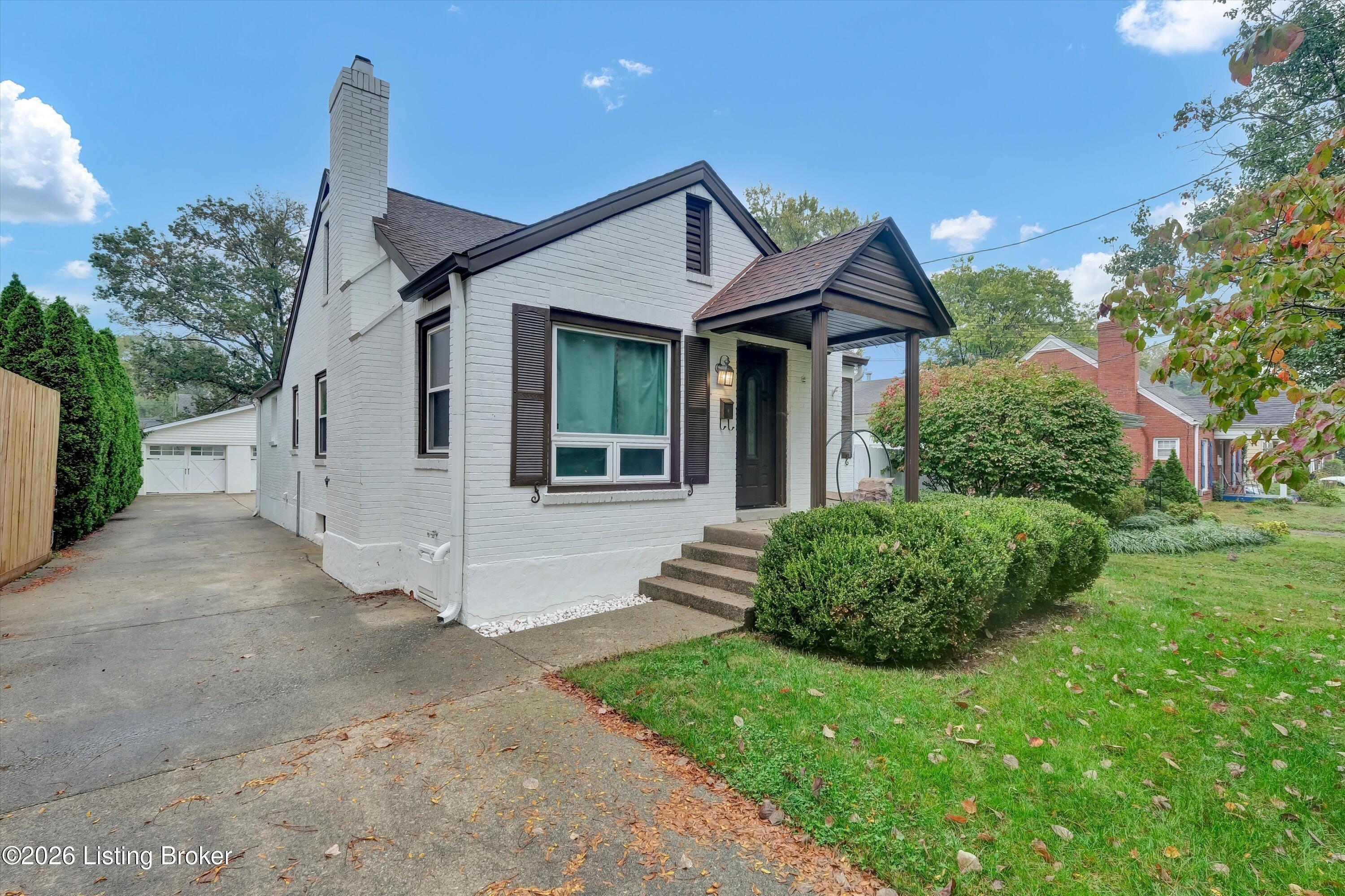3505 Warner Ave