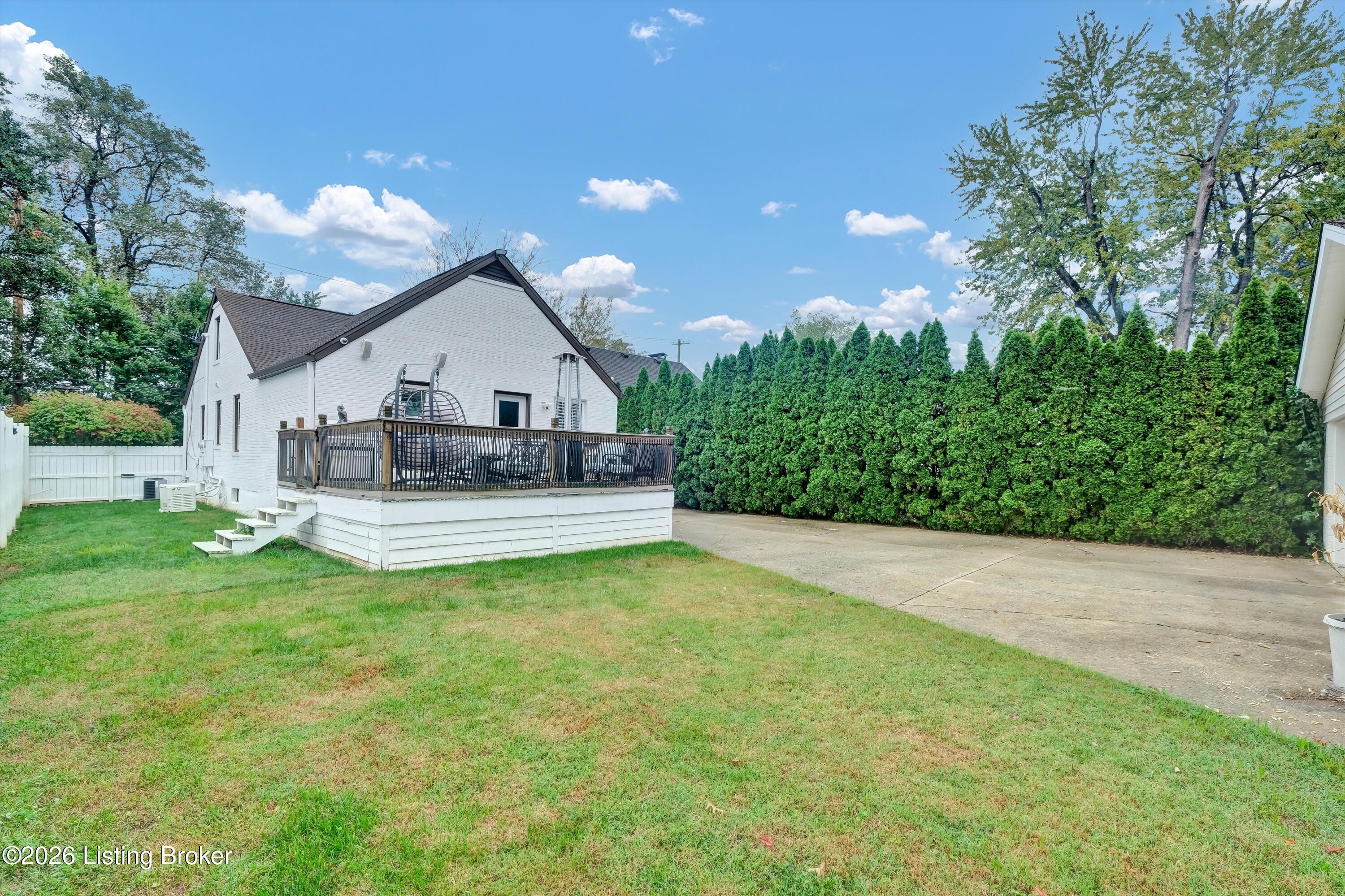 3505 Warner Ave