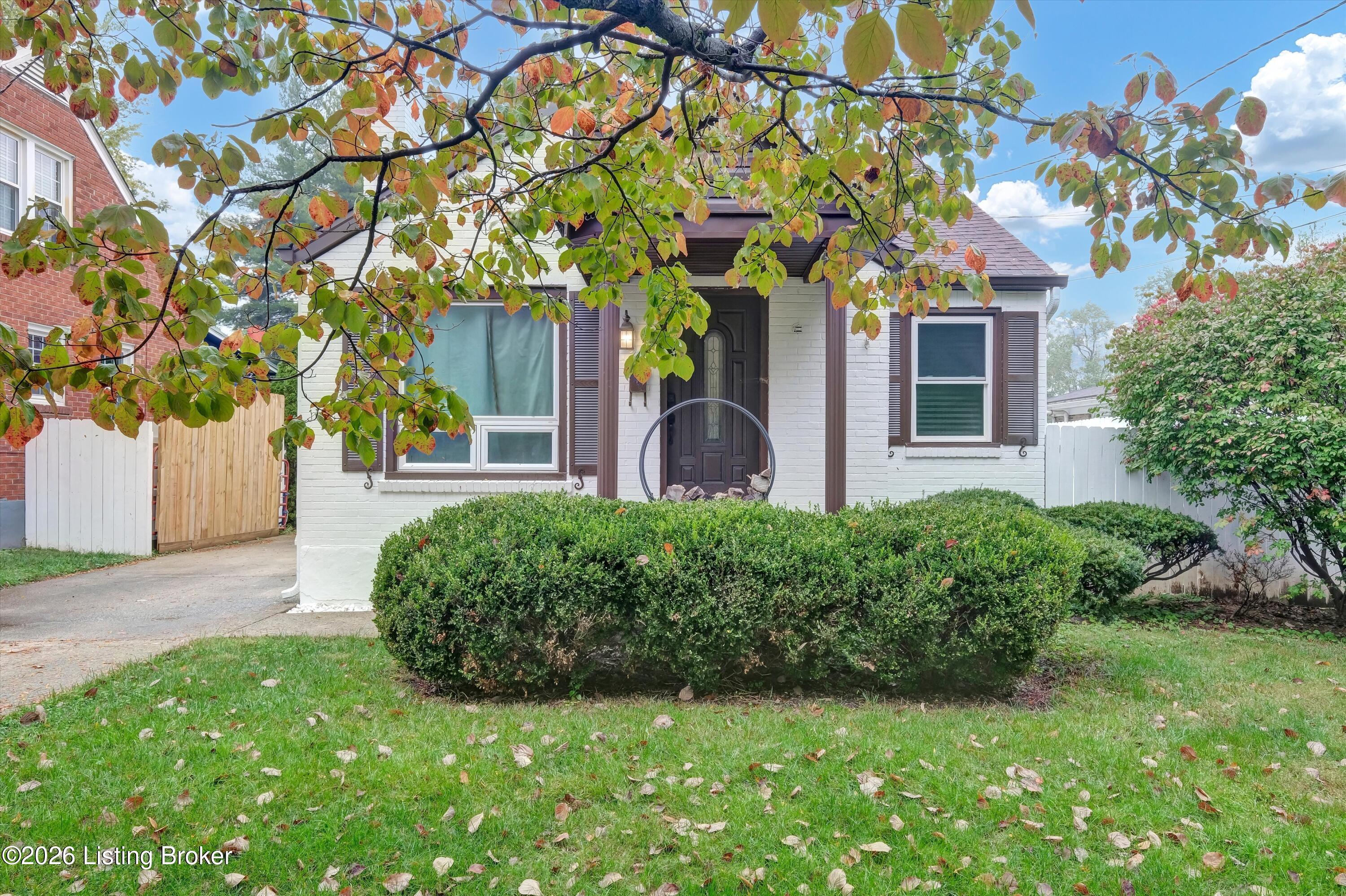 3505 Warner Ave