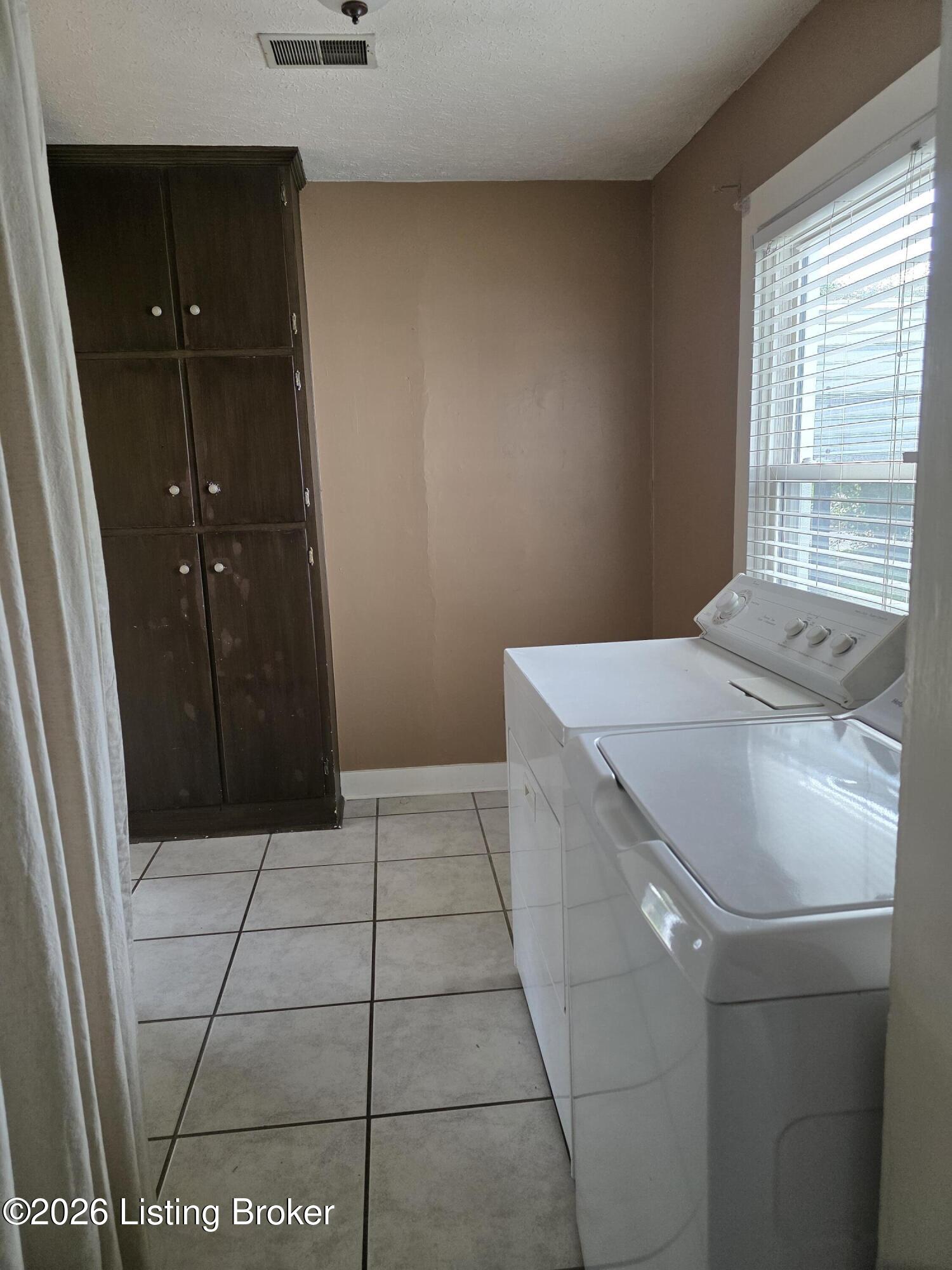 11907 Locust Rd