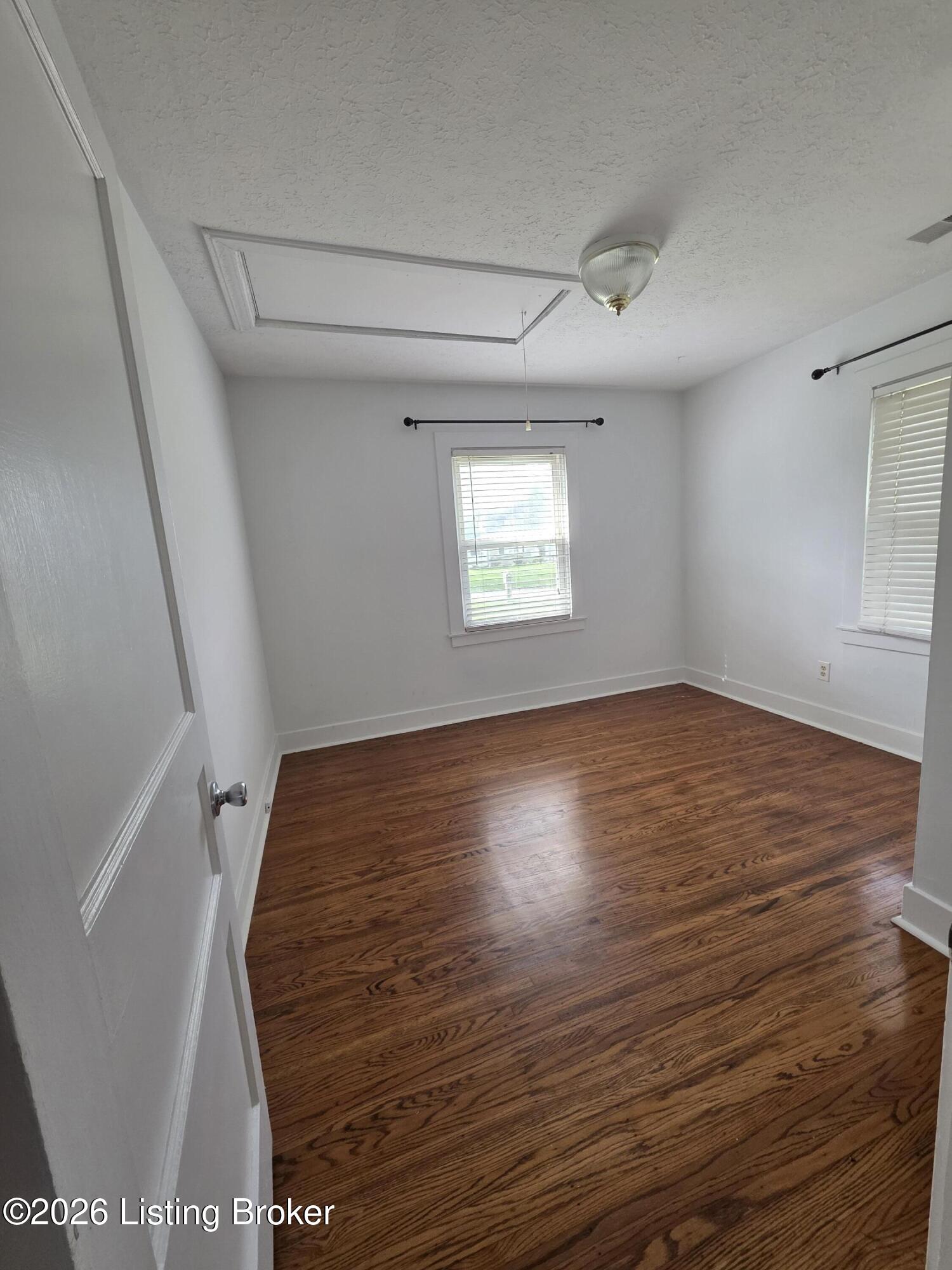 11907 Locust Rd
