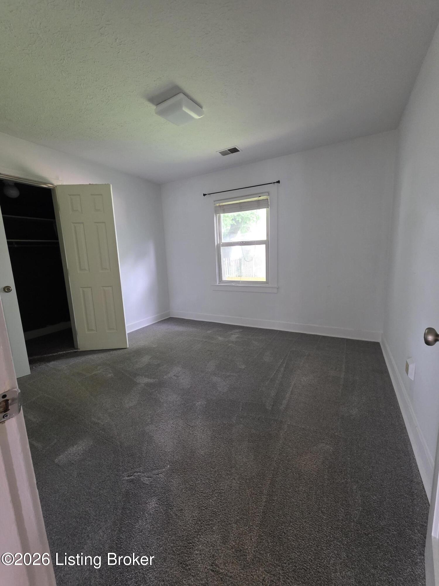 11907 Locust Rd