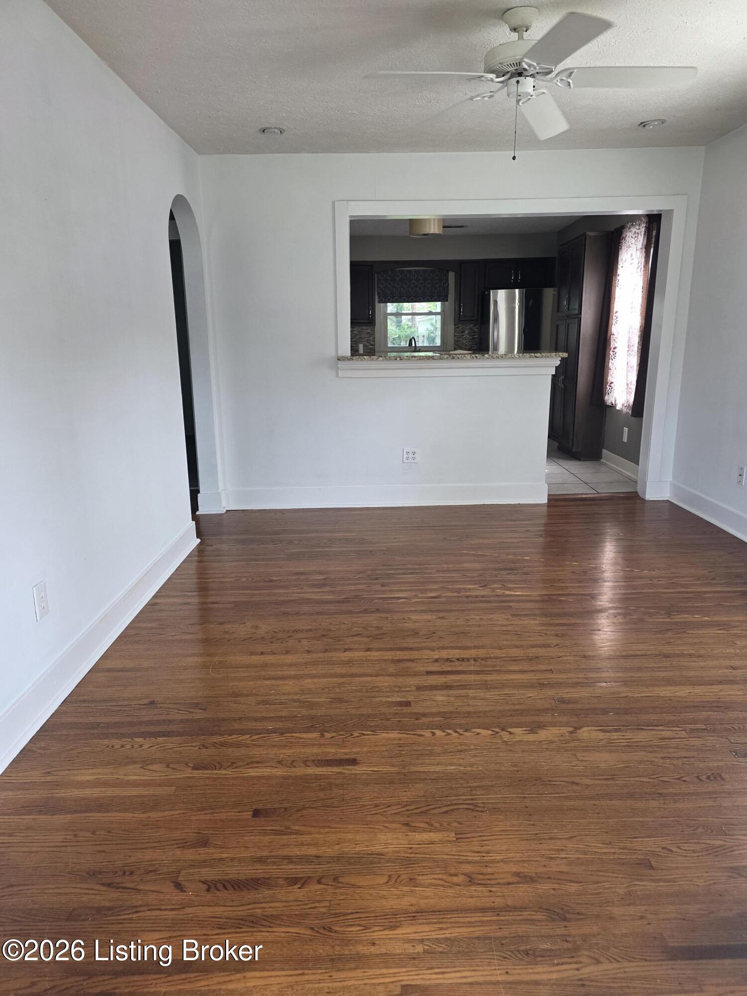 11907 Locust Rd
