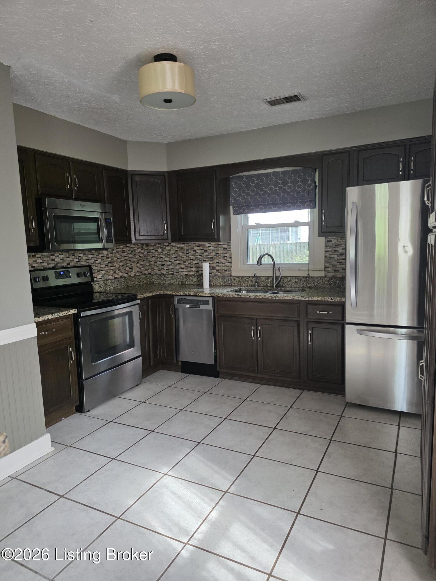 11907 Locust Rd