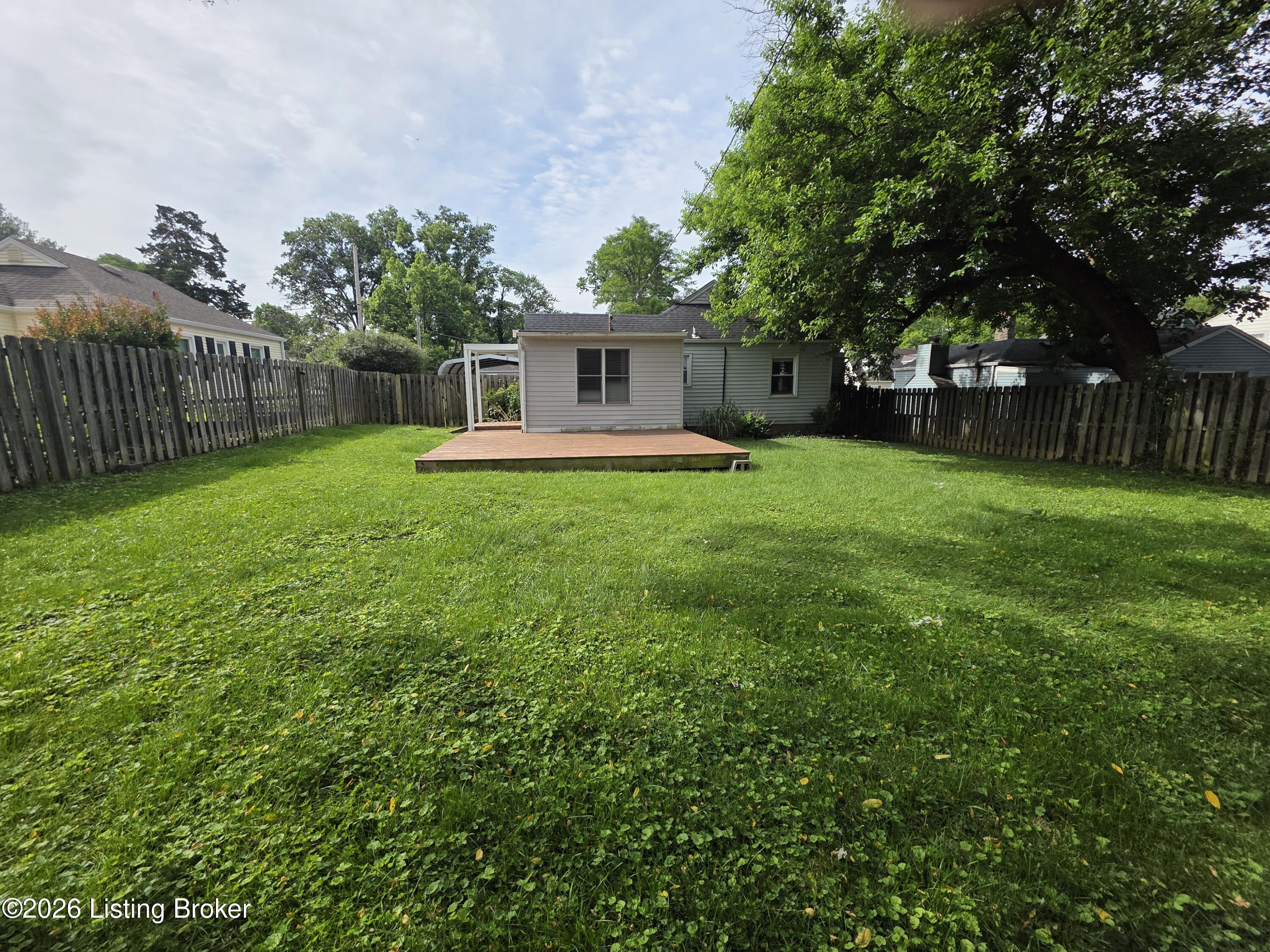 11907 Locust Rd