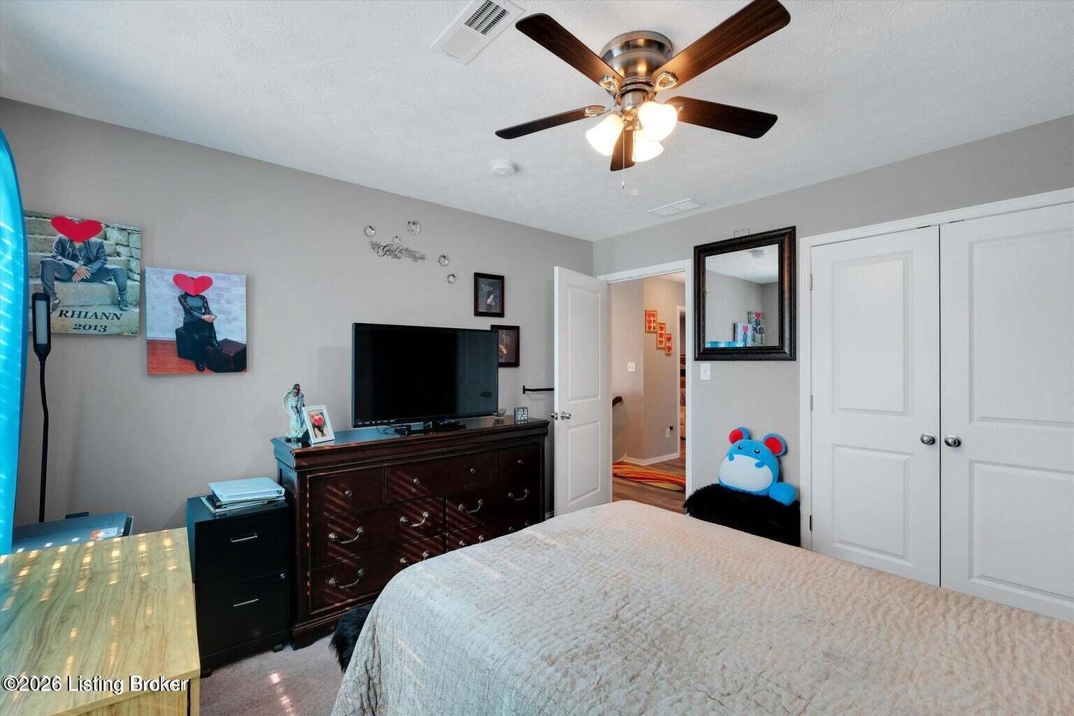 6522 Oak Village Dr