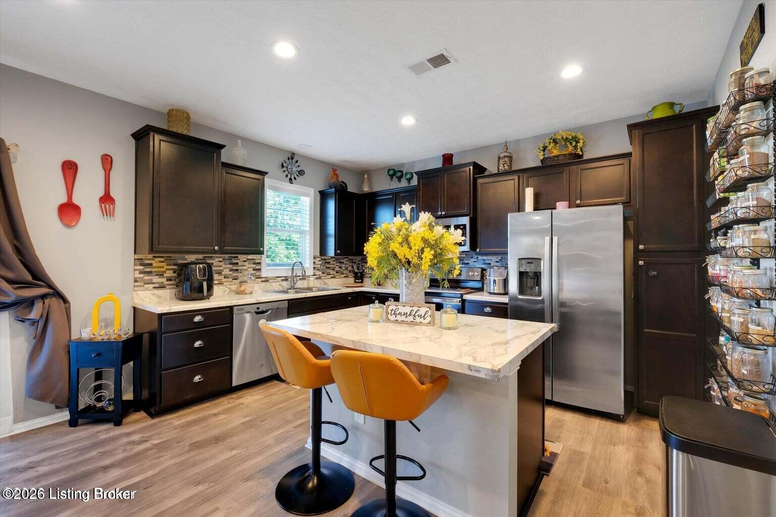 6522 Oak Village Dr
