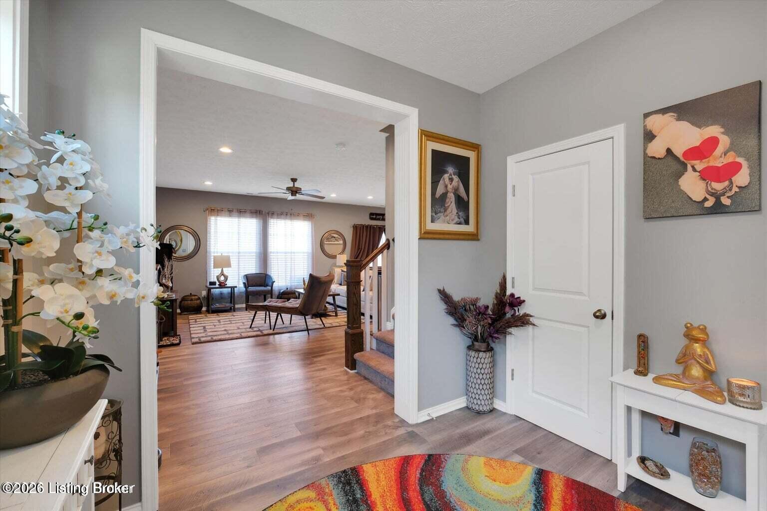 6522 Oak Village Dr