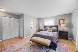 7715 Fairmeadows Ln