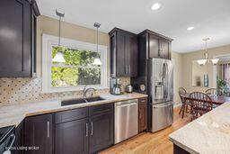 7715 Fairmeadows Ln