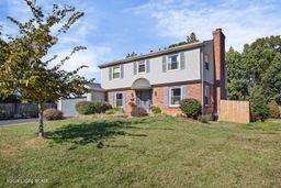 7715 Fairmeadows Ln