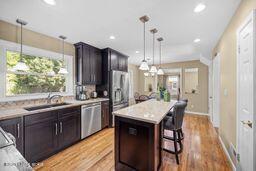7715 Fairmeadows Ln