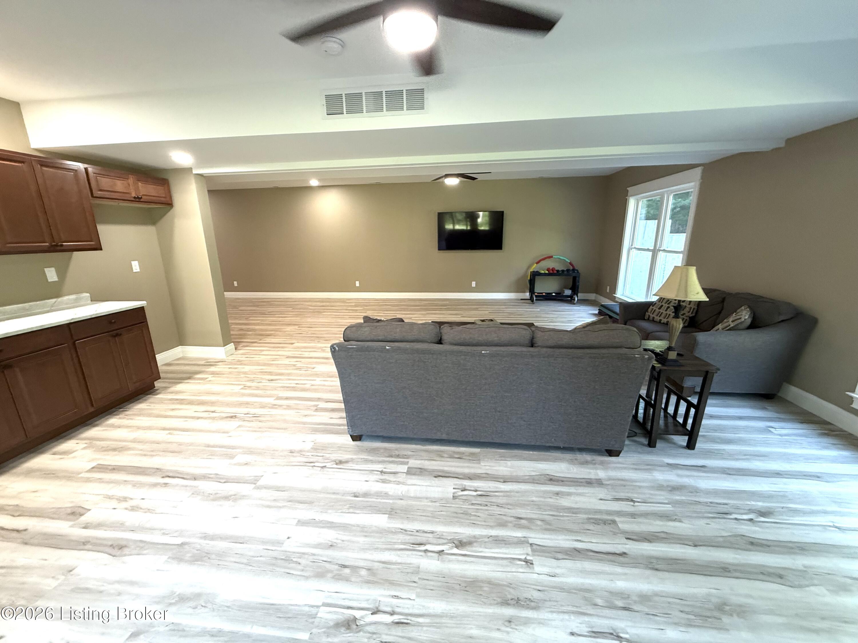 232 Meador Ln