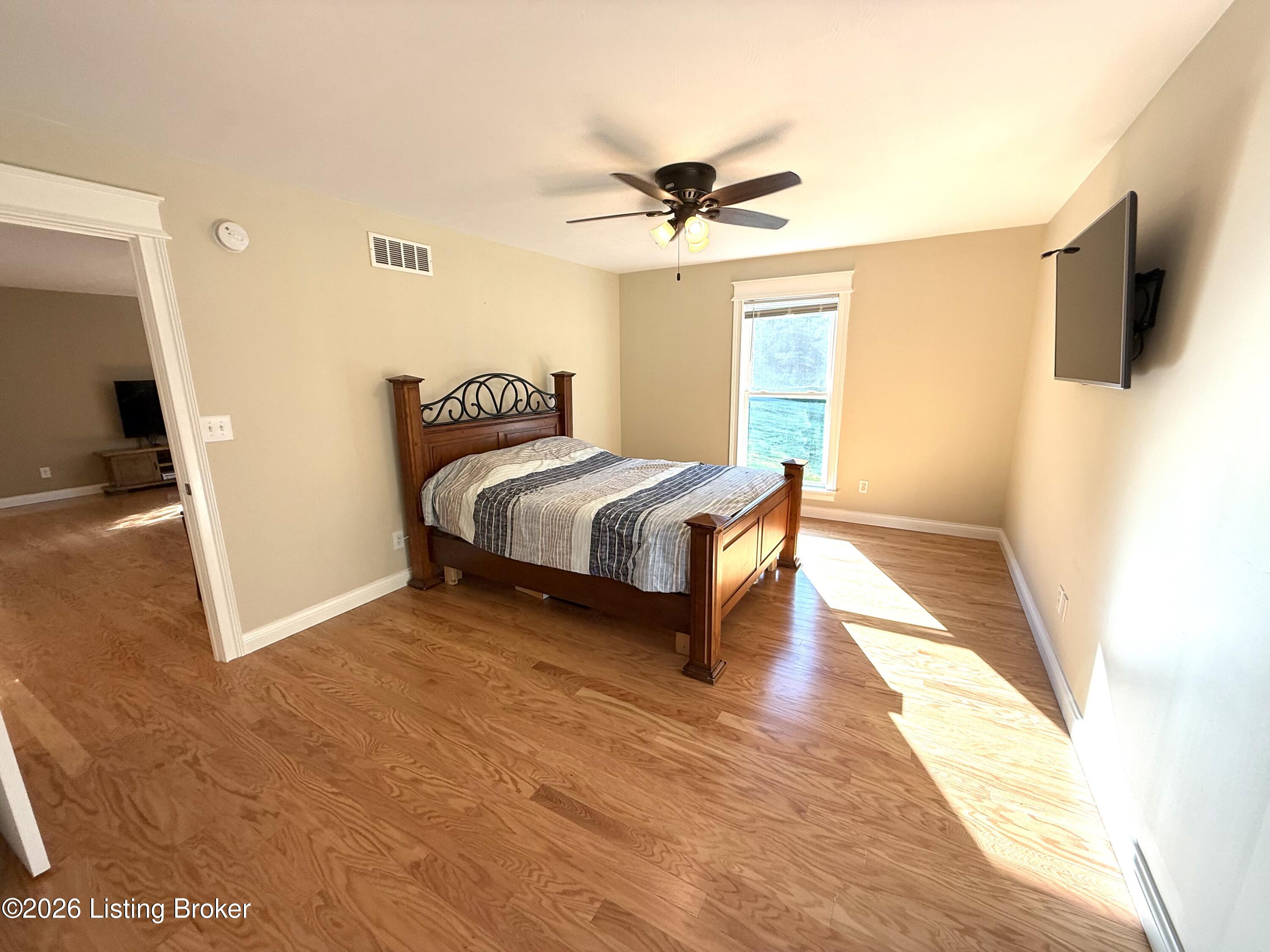 232 Meador Ln