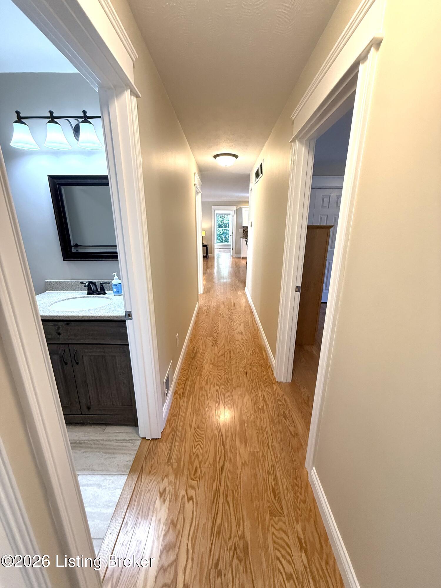 232 Meador Ln