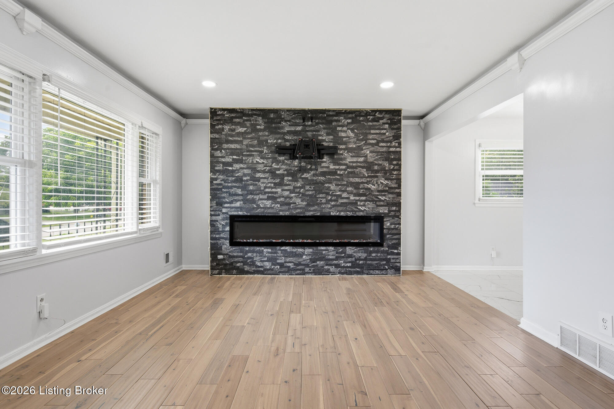 3511 Pineland Dr