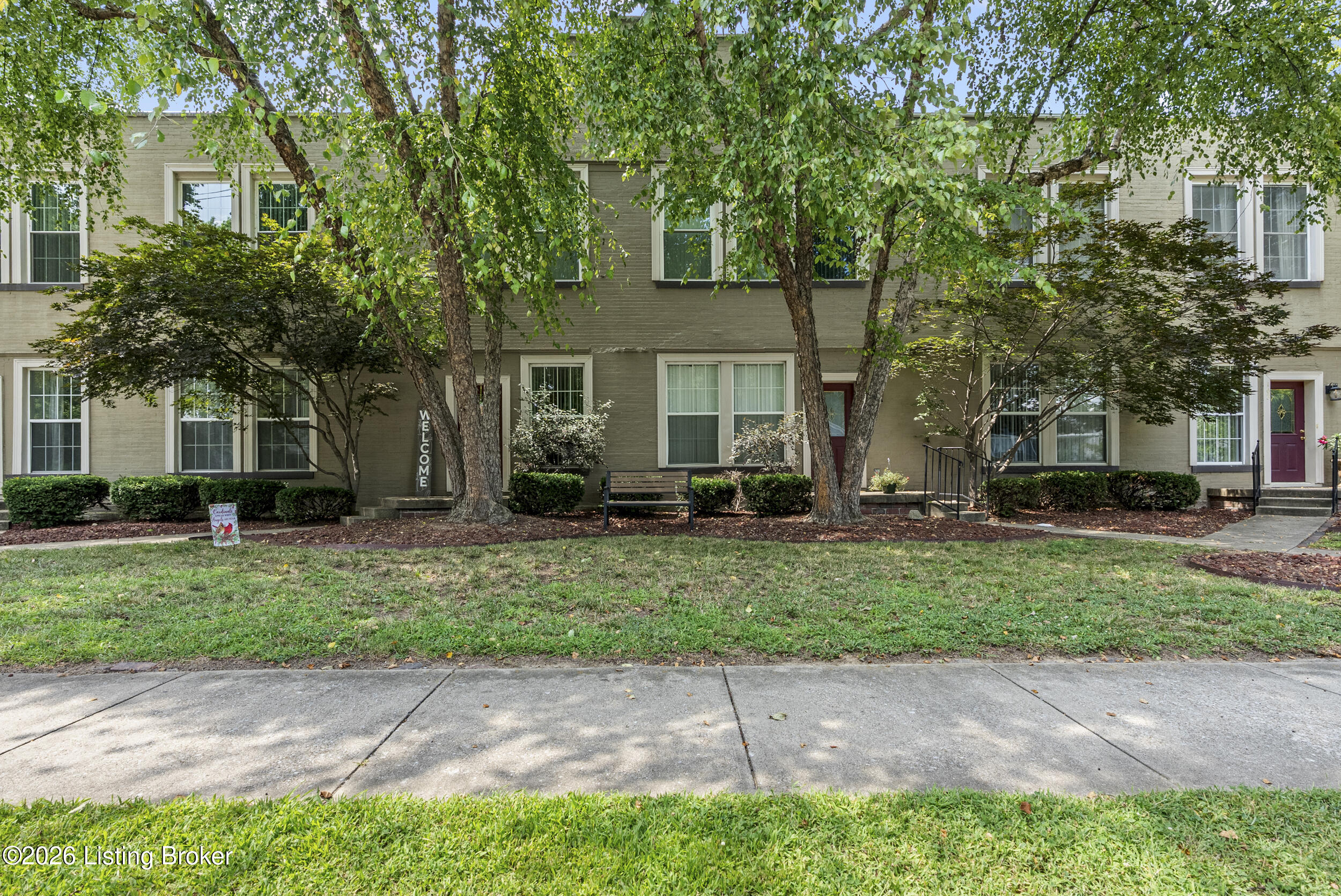 925 E 7th St APT 104