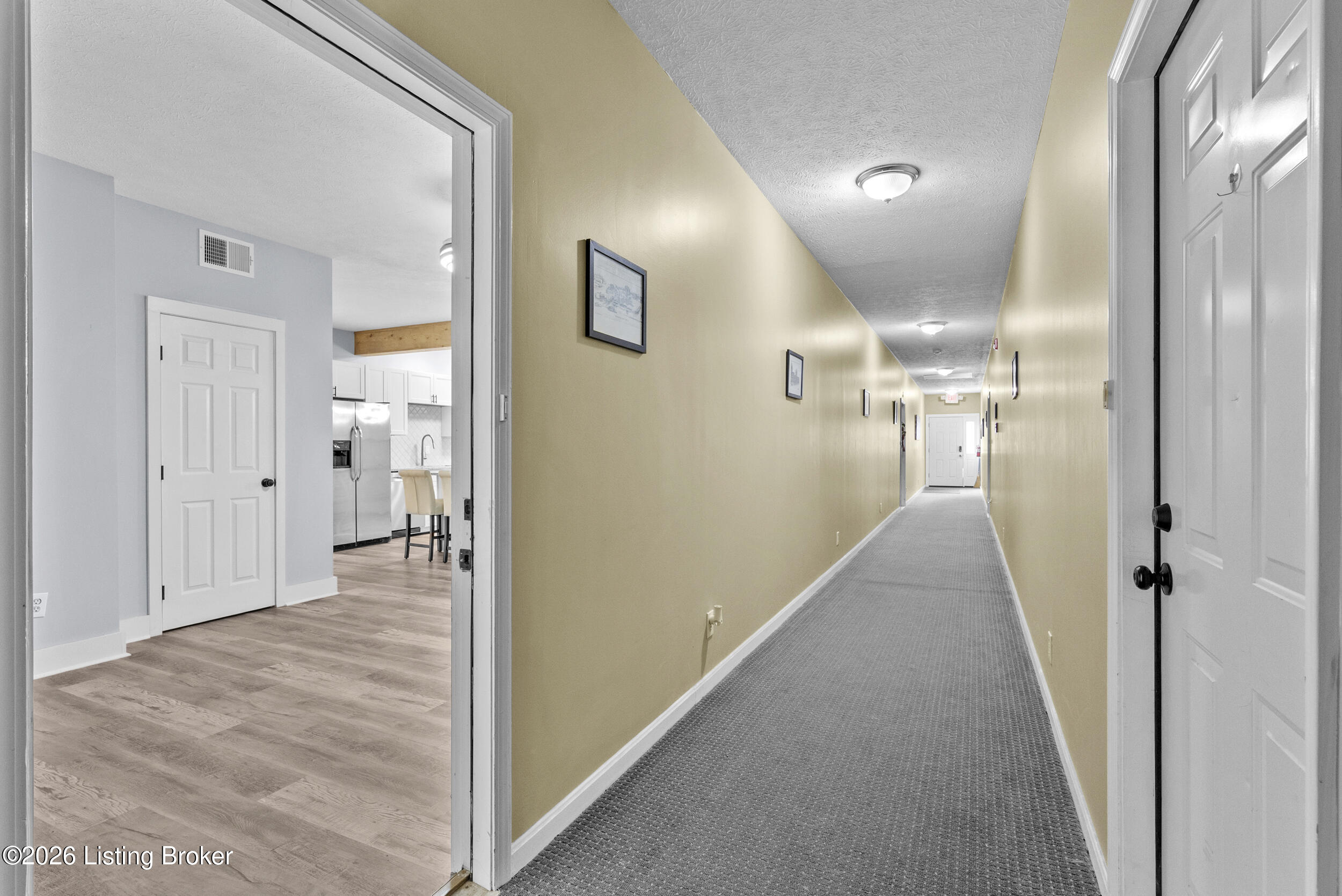 925 E 7th St APT 104